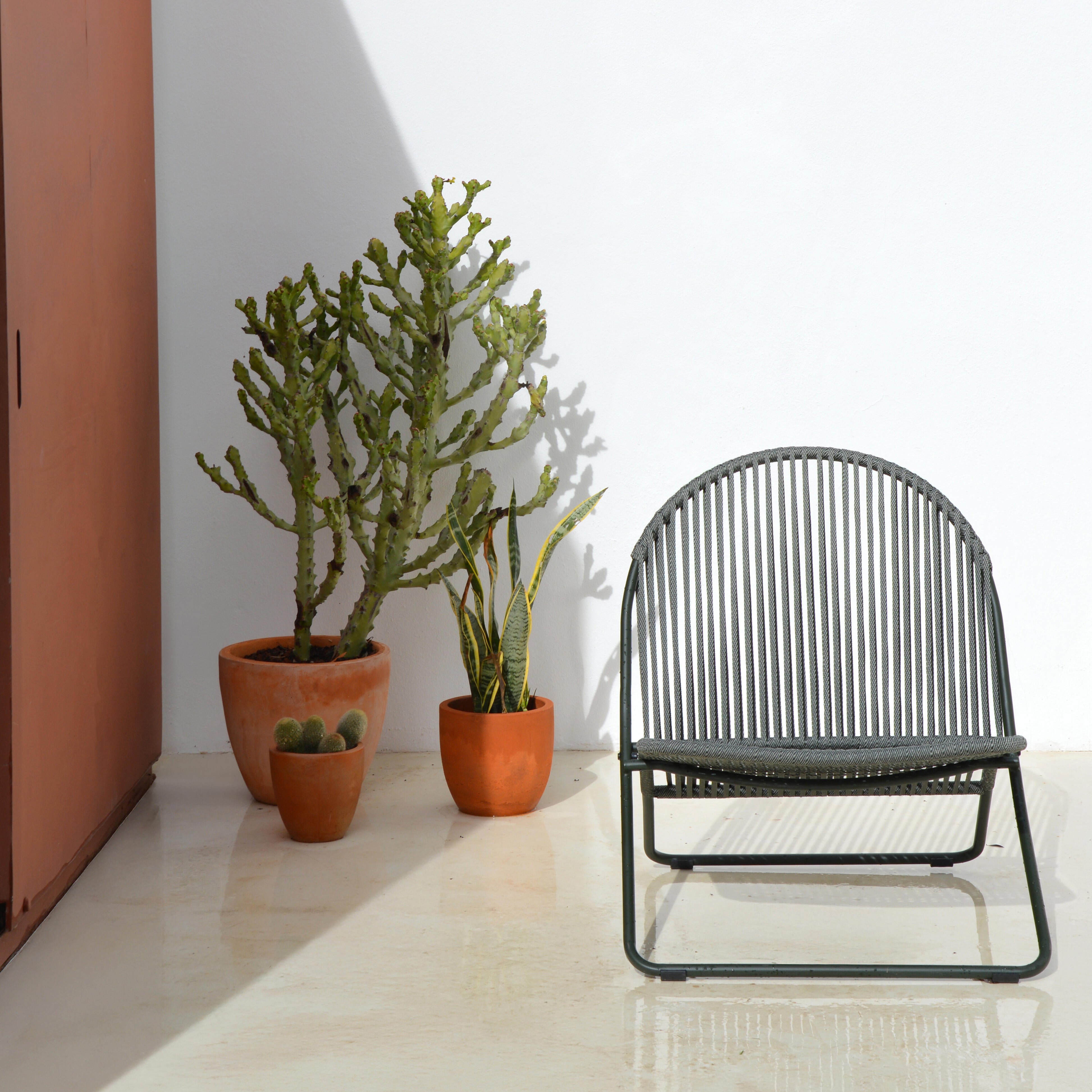 Fauteuil bas de jardin ARCANE Bulle en acier vert - 3