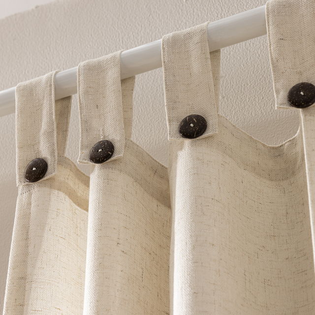 Cortina trabillas con botón New Charlina poliéster lino de 140x280cm INSPIRE beige trench. Incluye cinta termoadhesiva