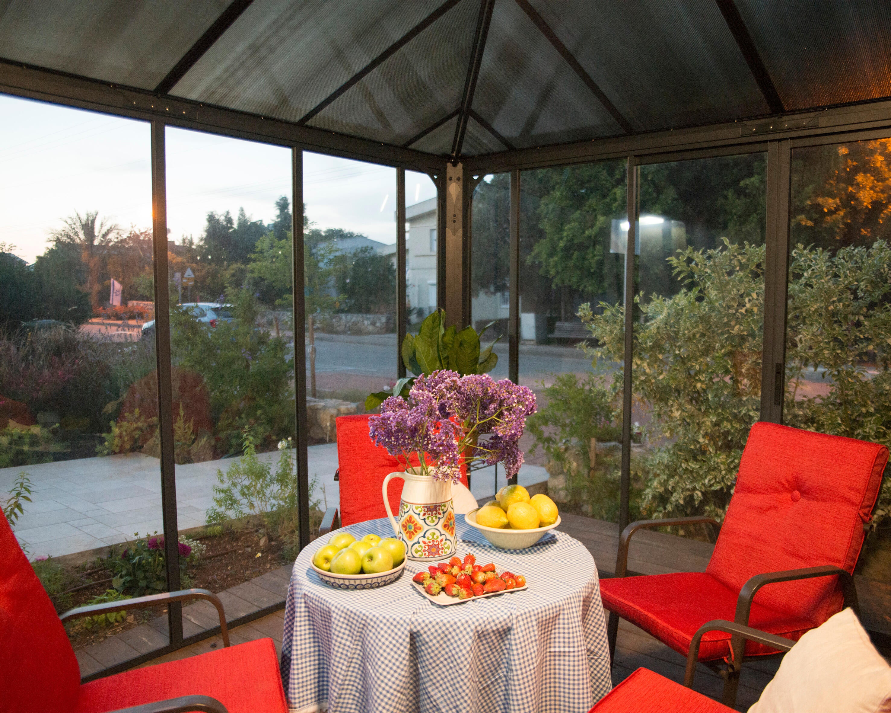 Cenador de acero ledro gris de 360x360 cm con vidriado