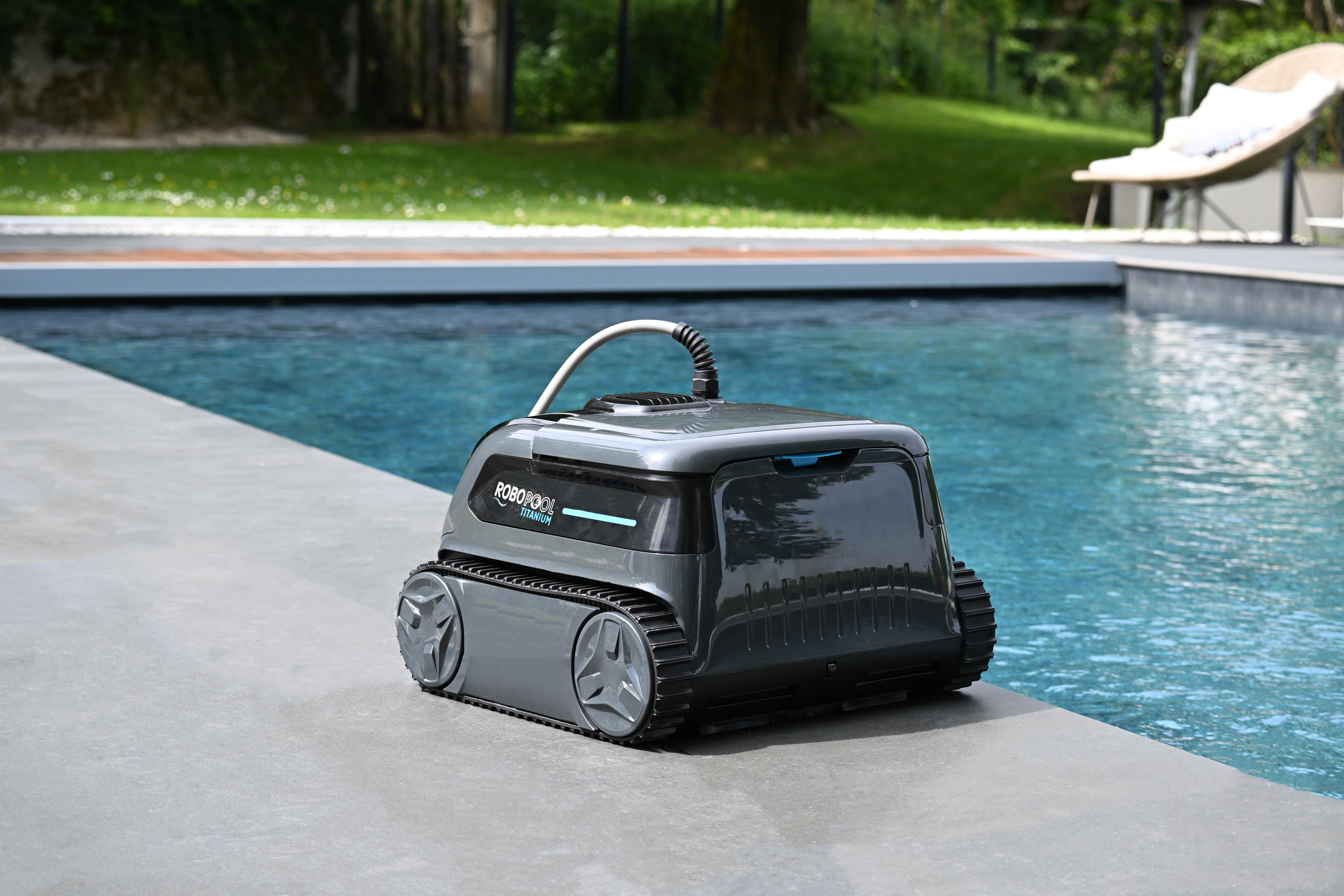 Robot de piscine BESTWAY TITANIUM - 18