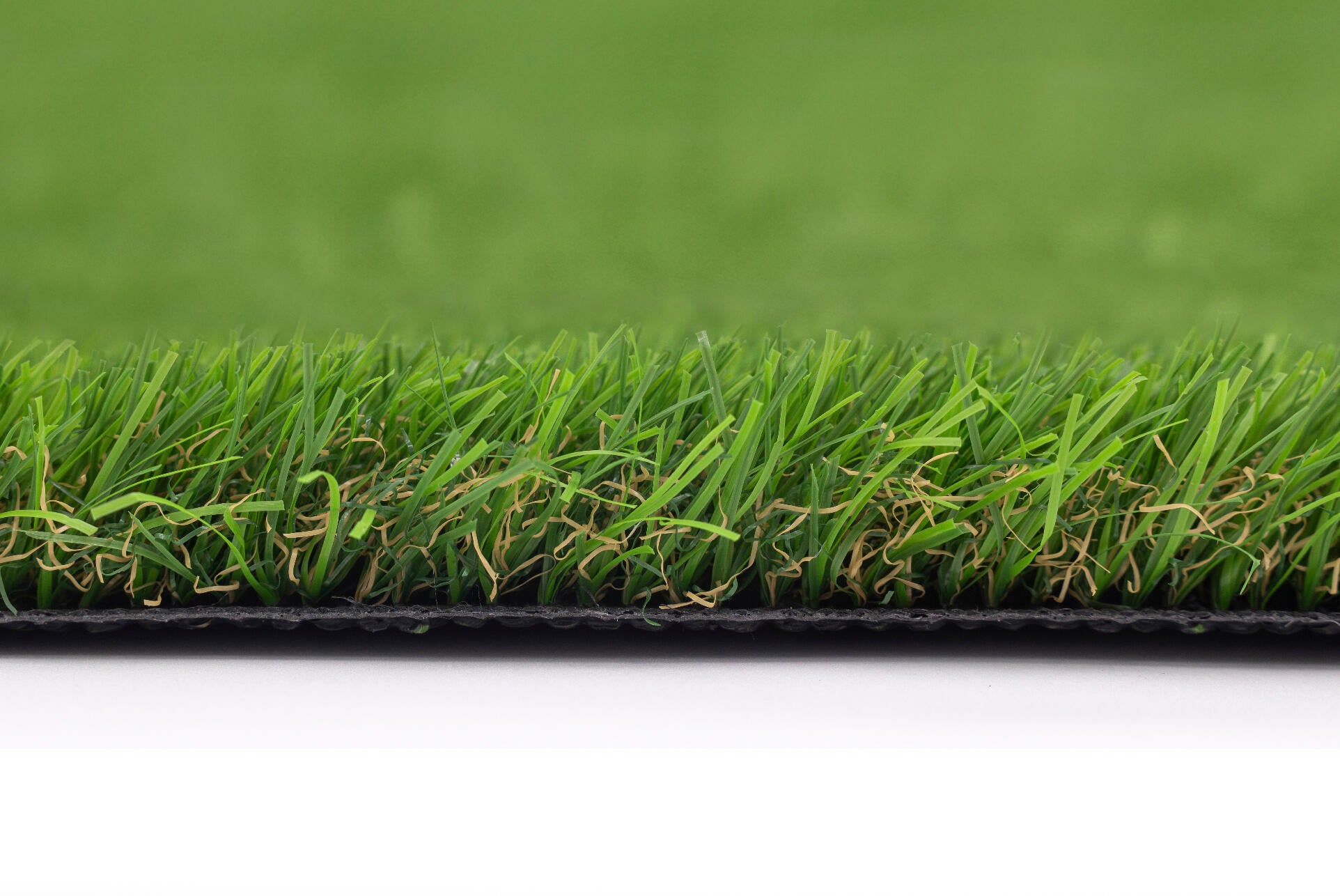 Rolo de relva artificial XAMANEK SINTRA 24MM 1X5 27300 pontadas m2 e 6000 DTex - 6