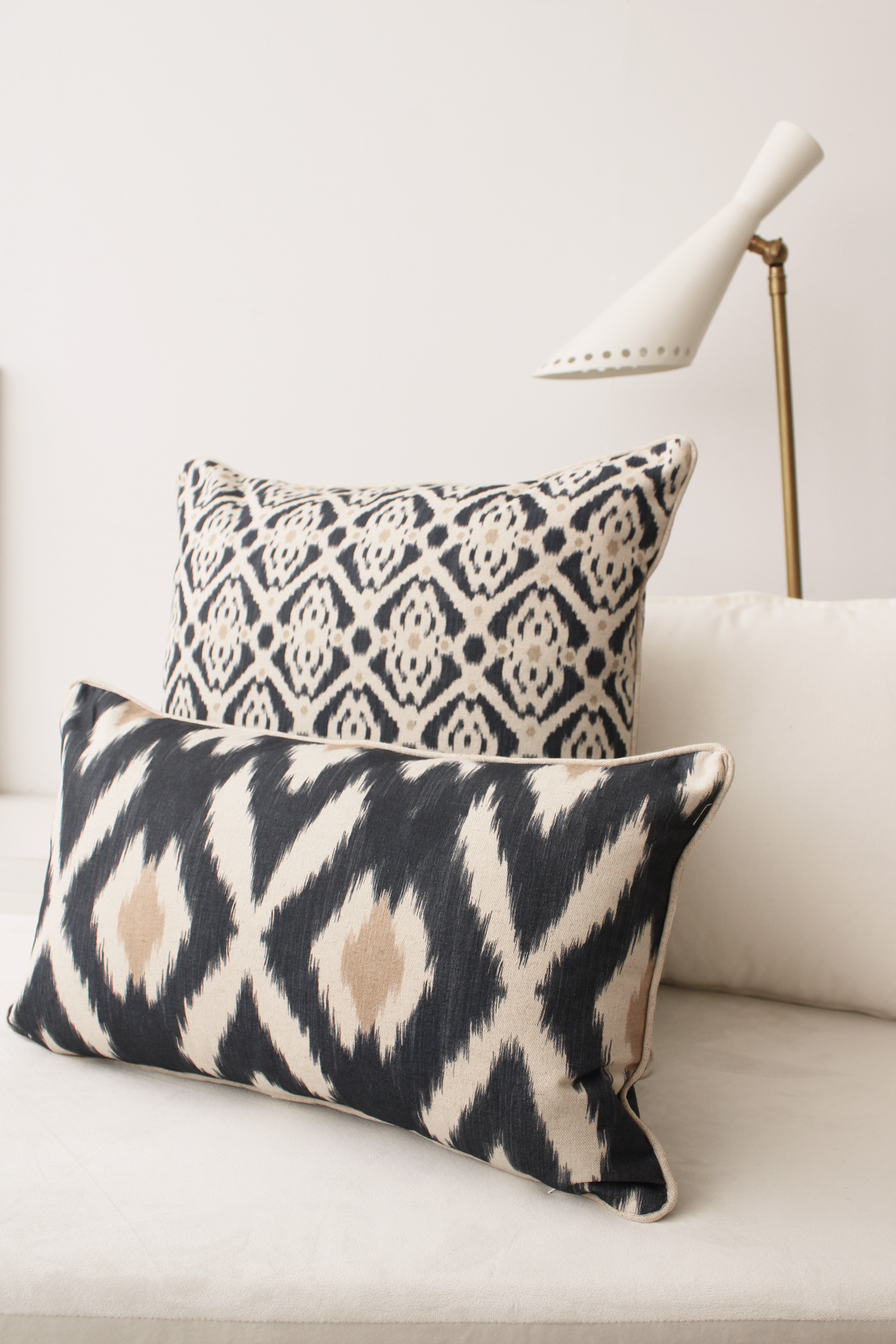 Cojín decorativo rectangular Cibeles silueta algodón, lino azul marino y beige cordoncillo 30x50cm - 2