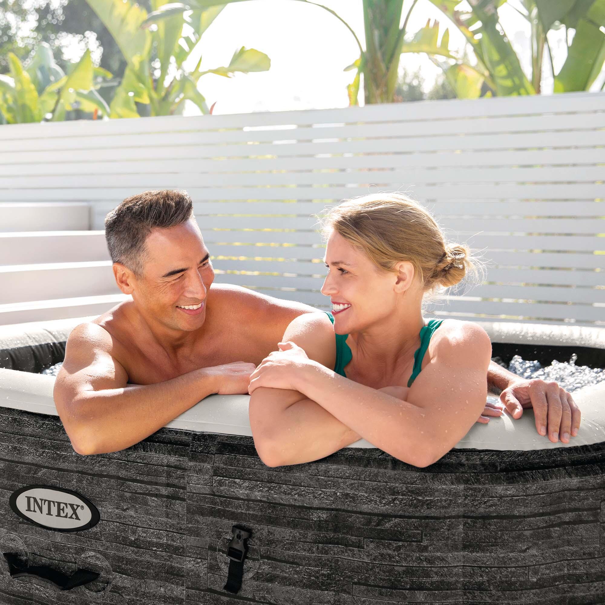 	
Spa nflável Greystron Delux 175x175x71 cm Intex - 17