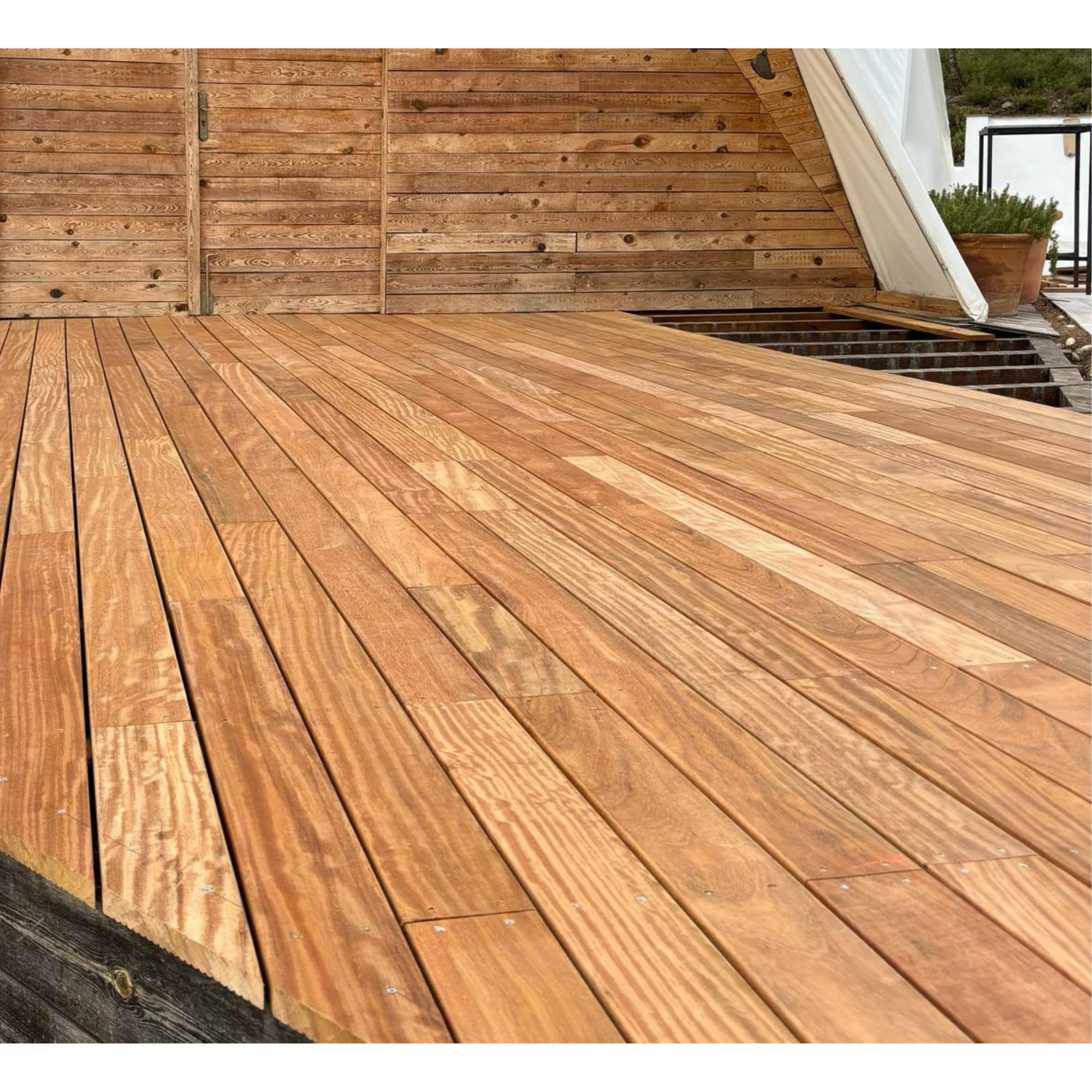 Pack 5 lamas madera tropical Tali 9 x 210 cm y 19 mm marrón MIBAWOOD clase de uso 4 - 9