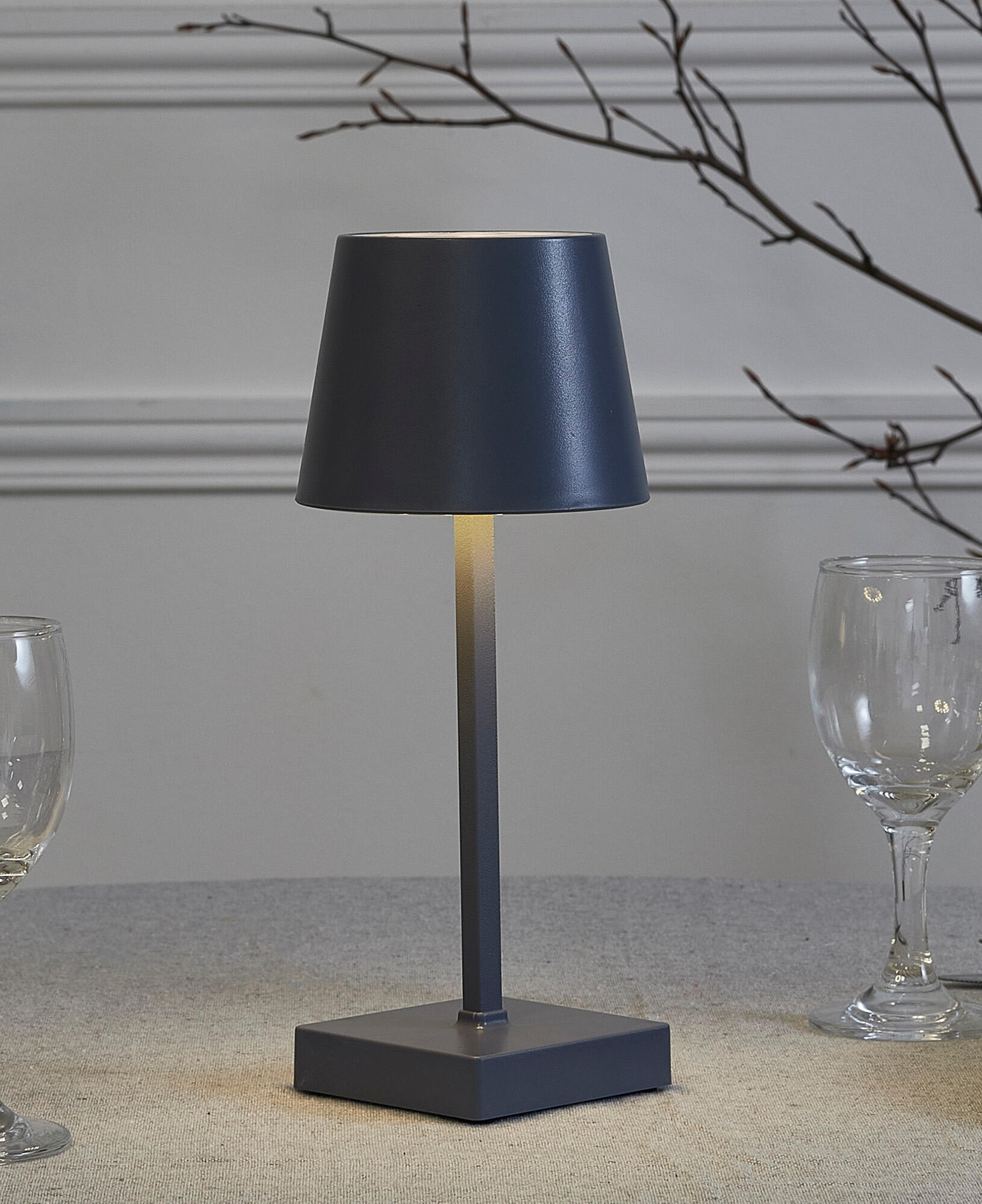 Lámpara de mesa táctil LED con control de la intensidad de la luz Lounge JE CHERCHE UNE IDEE con estructura gris pantalla gris luz cálida 3000K de pilas - 5