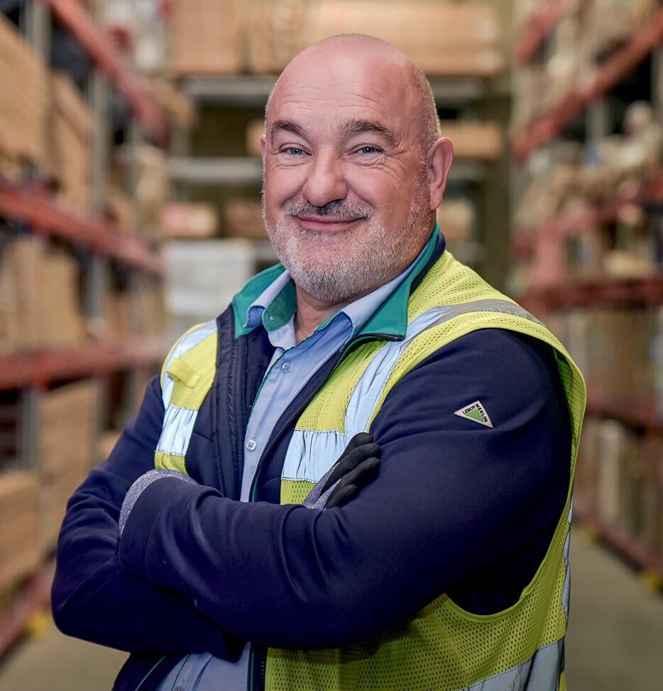 collaborateur bras croisé