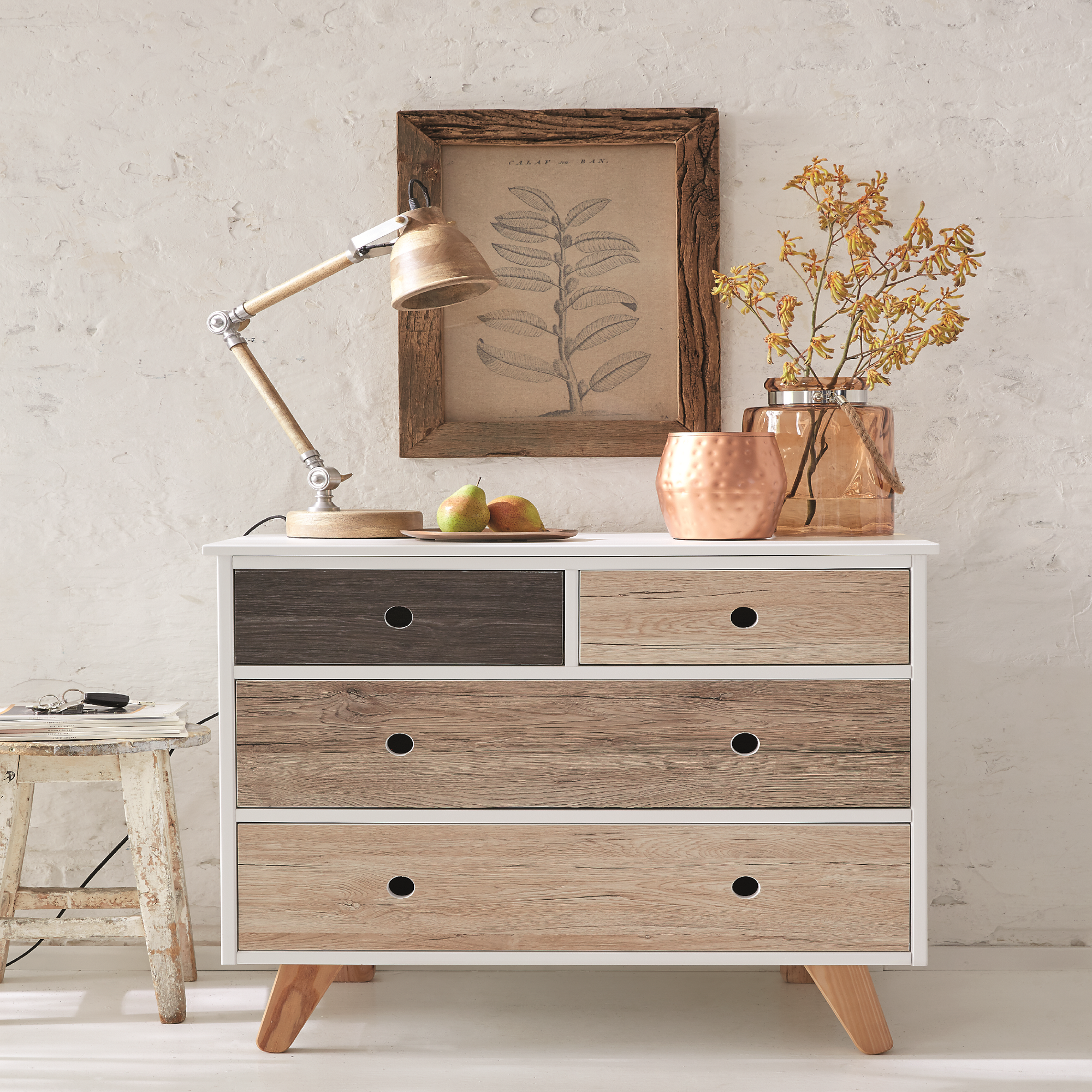 Komoda z szufladami w okleinie dąb sonoma brąz.