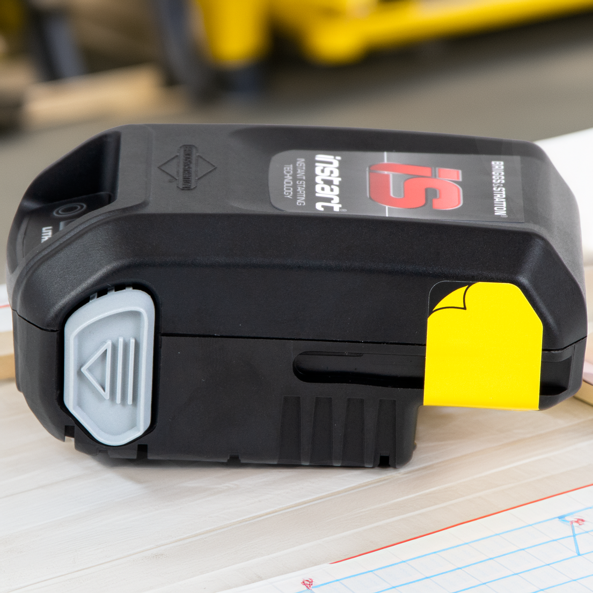 Akumulator Briggs & Stratton.