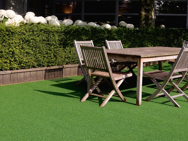 Césped artificial TURFGRASS Oper Latex 2x4m de 7 mm de altura de fibras y 69300 puntadas m2
