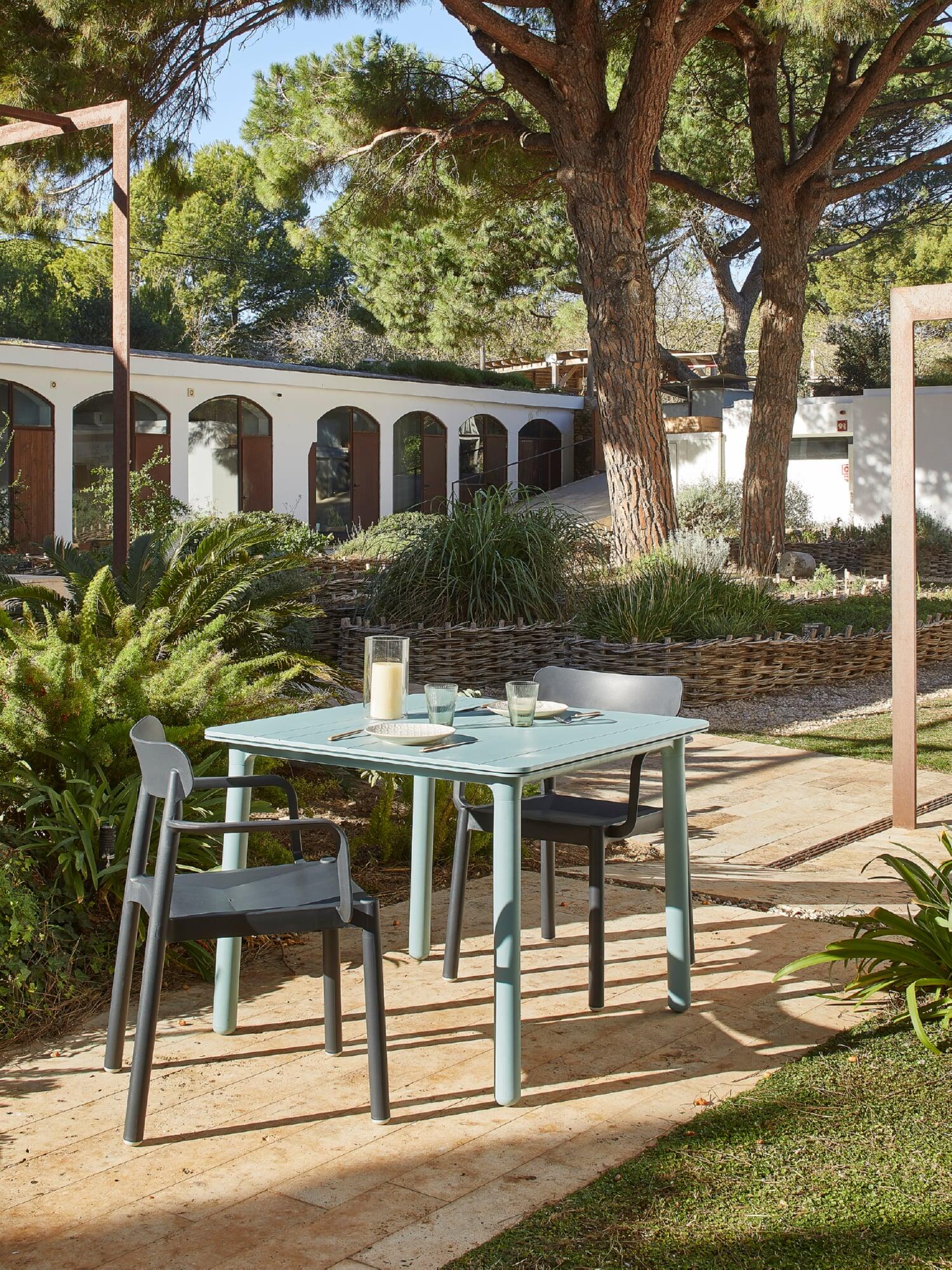 Mesa de jardín de polipropileno reciclado Noa azul de 90x74x90 cm - 6