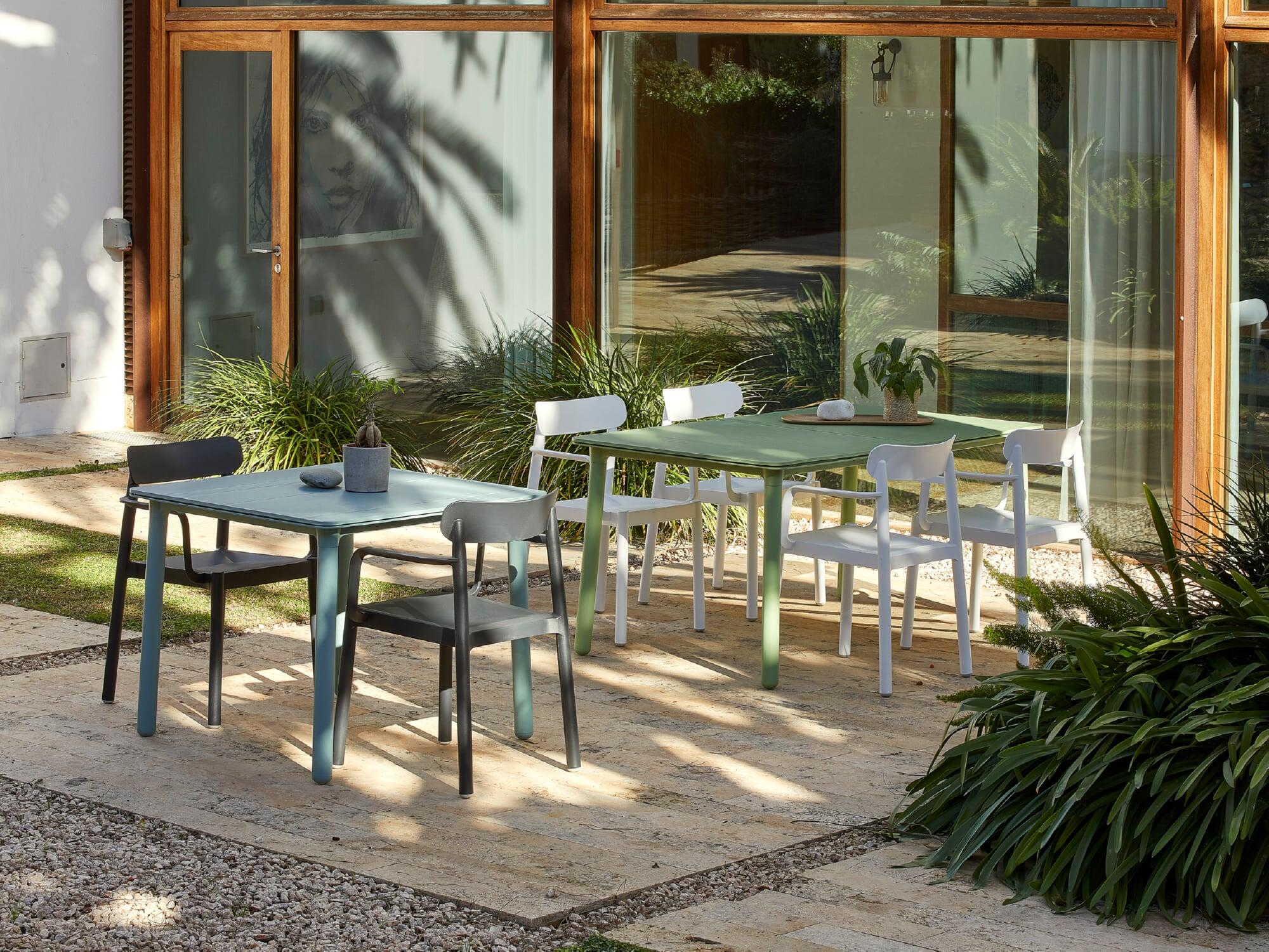 Mesa de jardín de polipropileno reciclado Noa azul de 90x74x90 cm - 4