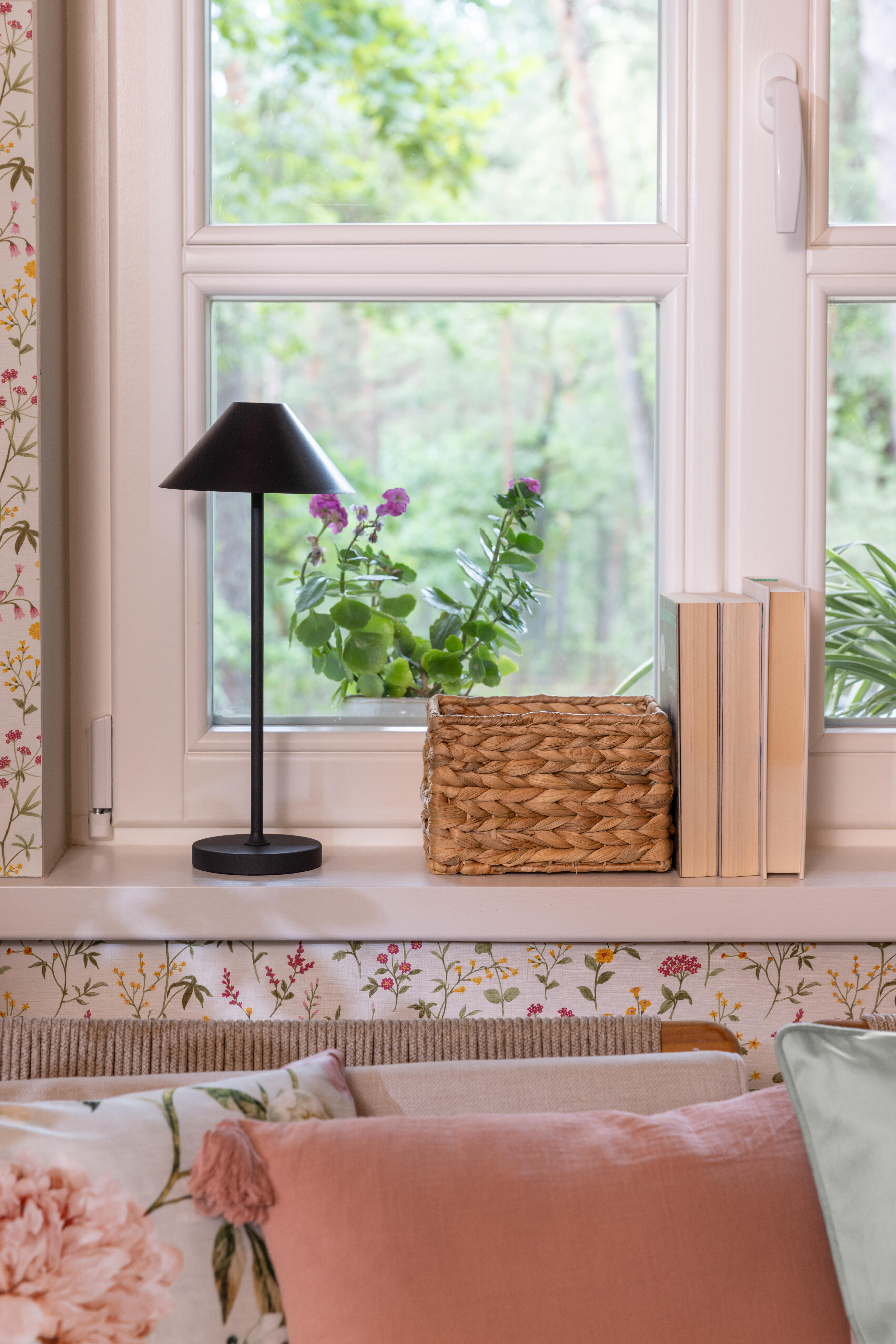 Lampka Malia czarna USB IP44 LED Inspire - 4