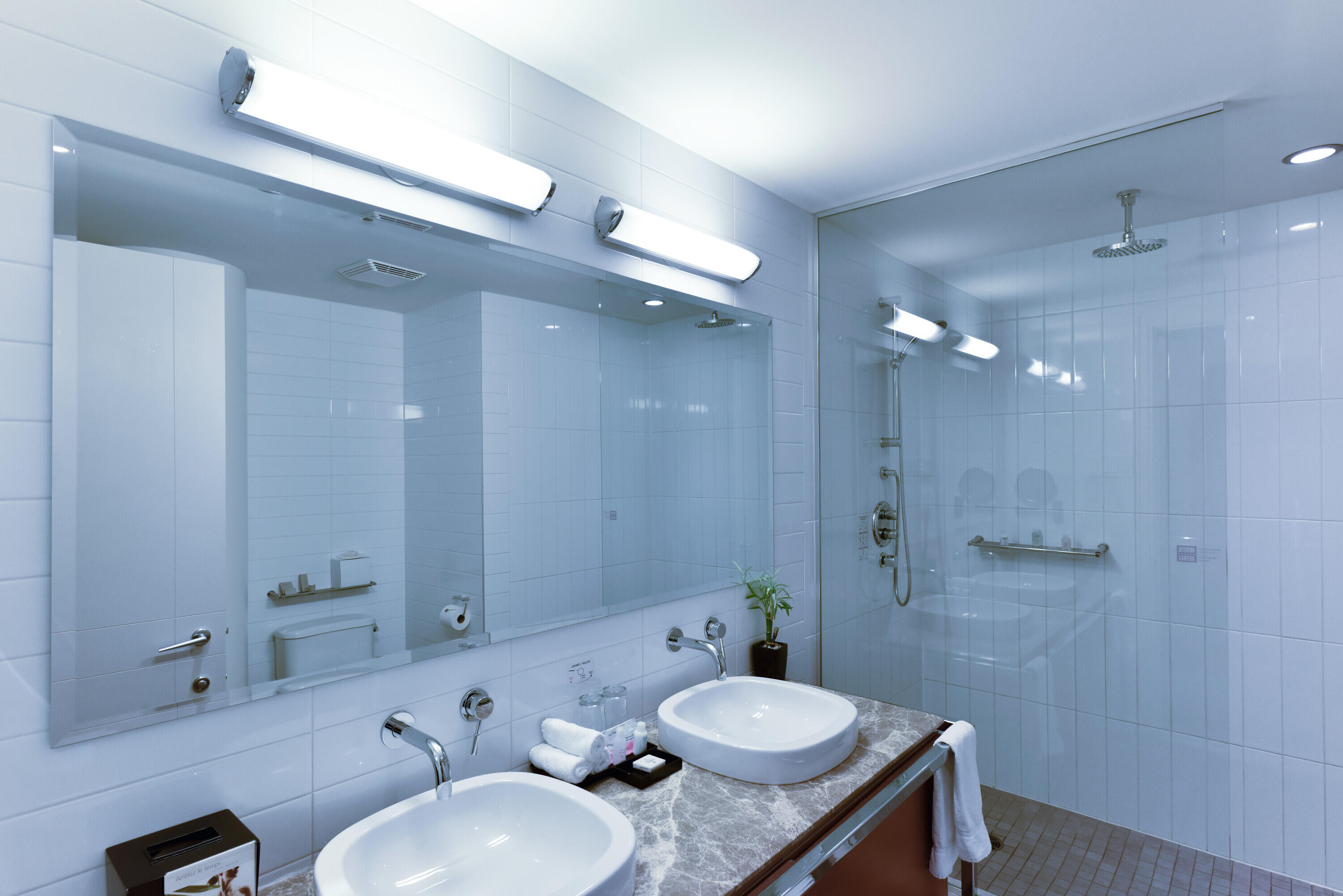 Tubo LED G13 800 lúmenes 6.6W color de la luz blanco frío 6500K CRI 89-80 luz natural y fiel clase energética E - 2