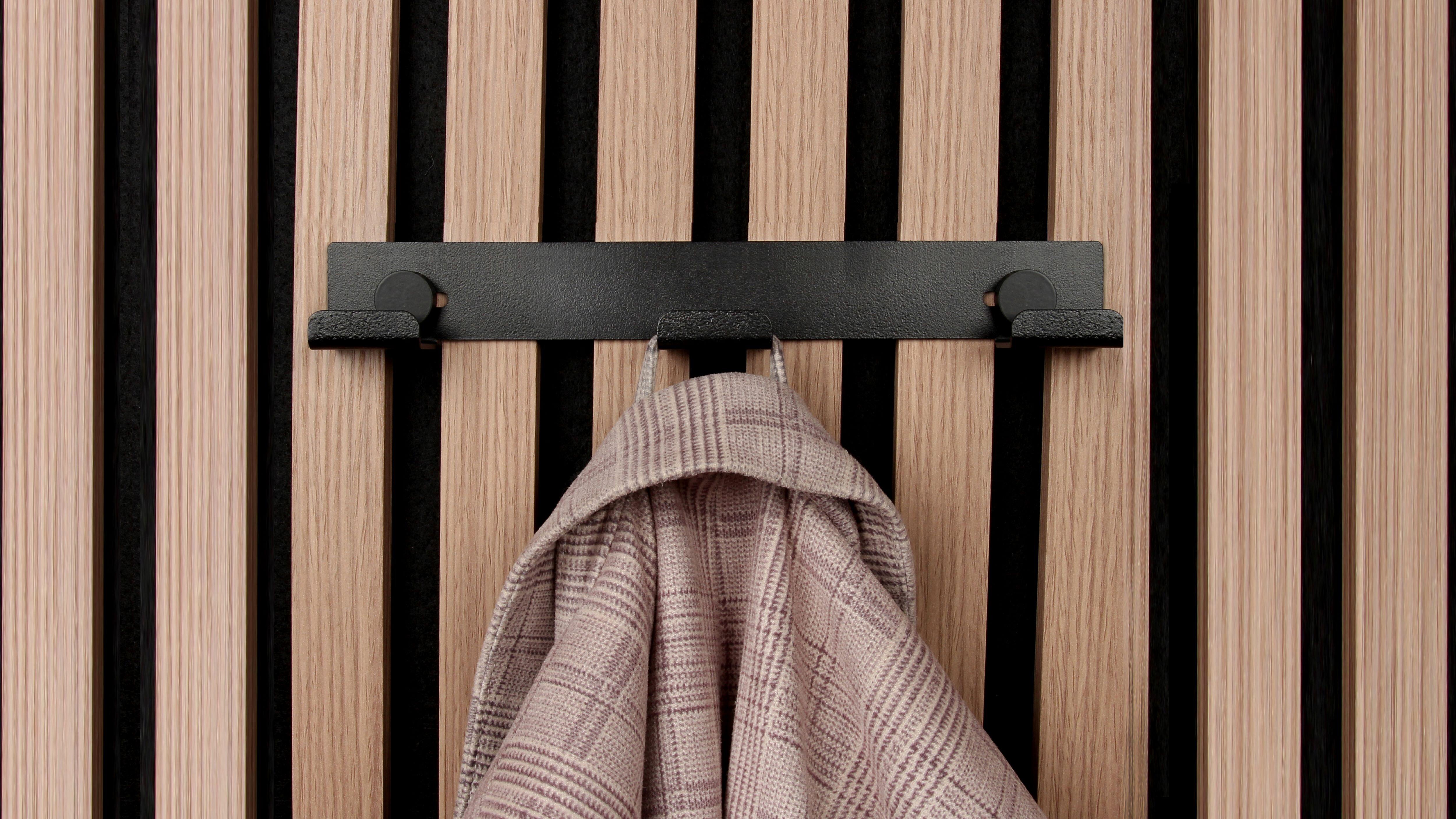 PERCHERO CON 3 GANCHOS - 3