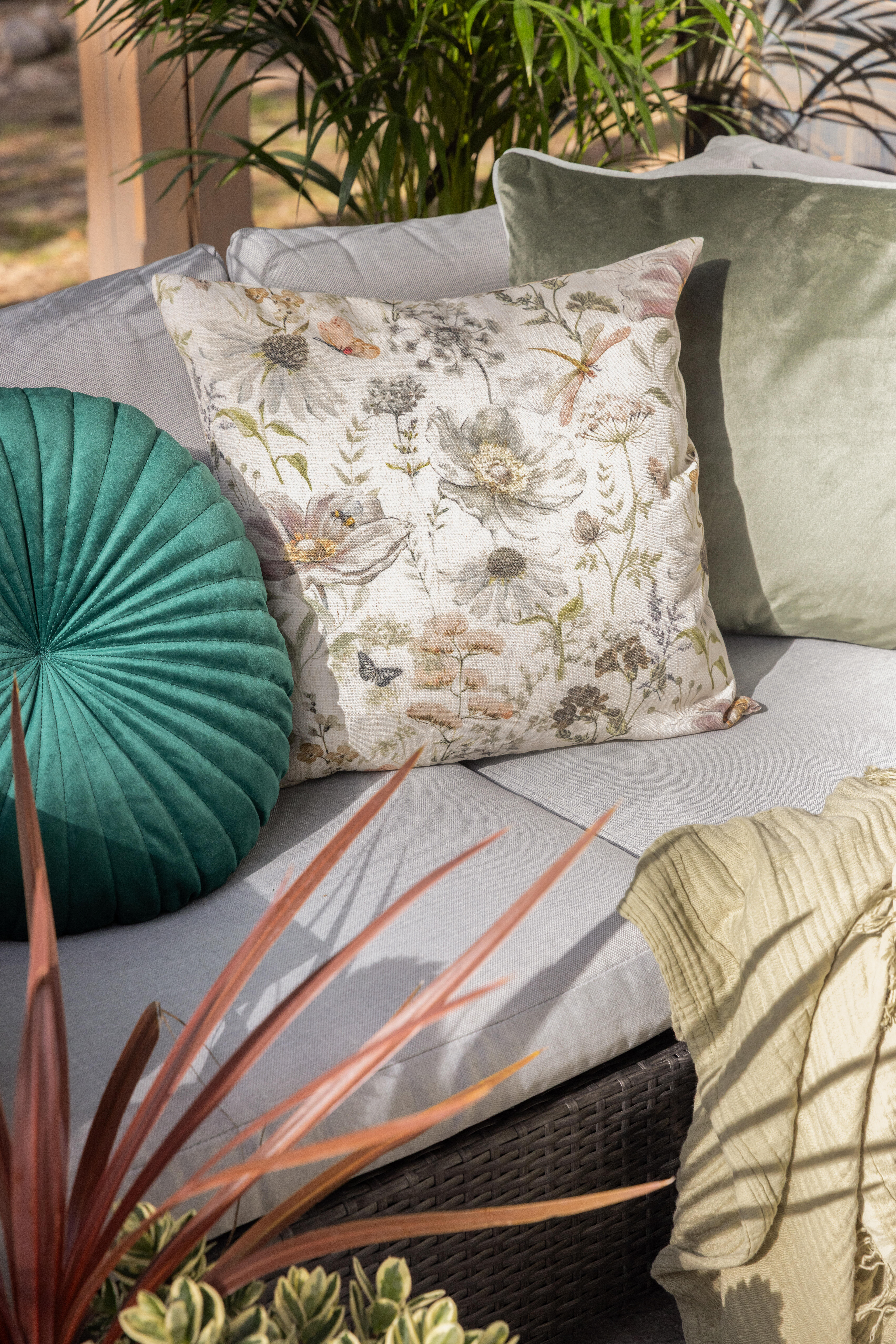 Poduszka welwetowa Gaja oliwka 45 x 45 cm - 4