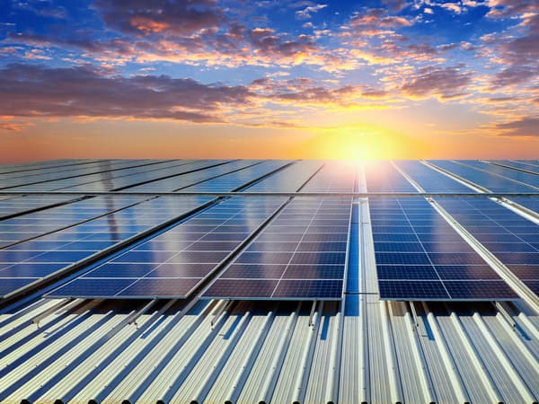 pannelli-solari-sul-tetto-celle-energia-solare