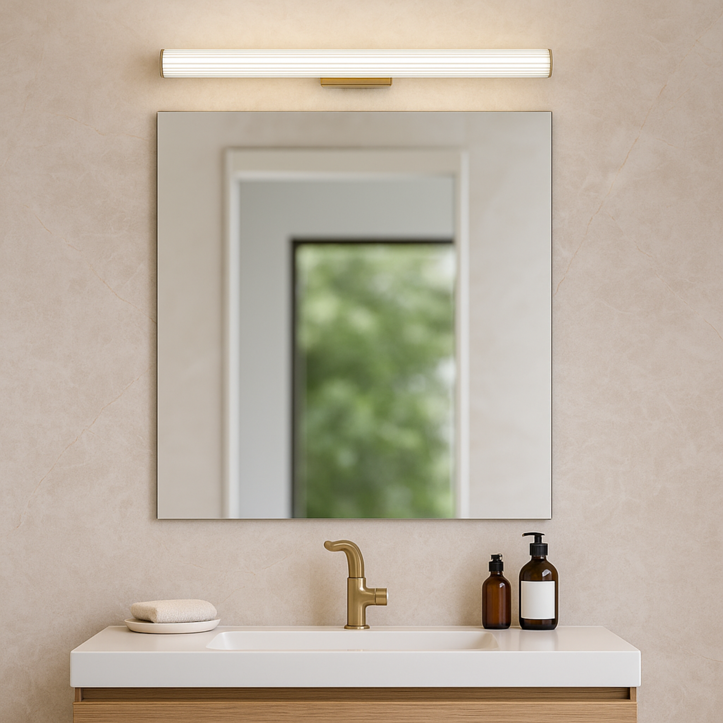 Kinkiet łazienkowy Linea 12W CCT IP44 61 cm złoty LIGHT PRESTIGE