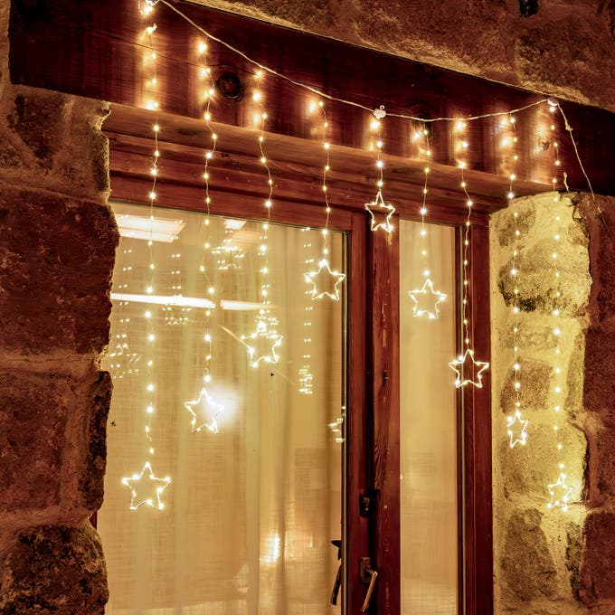 luces navideñas en ventana