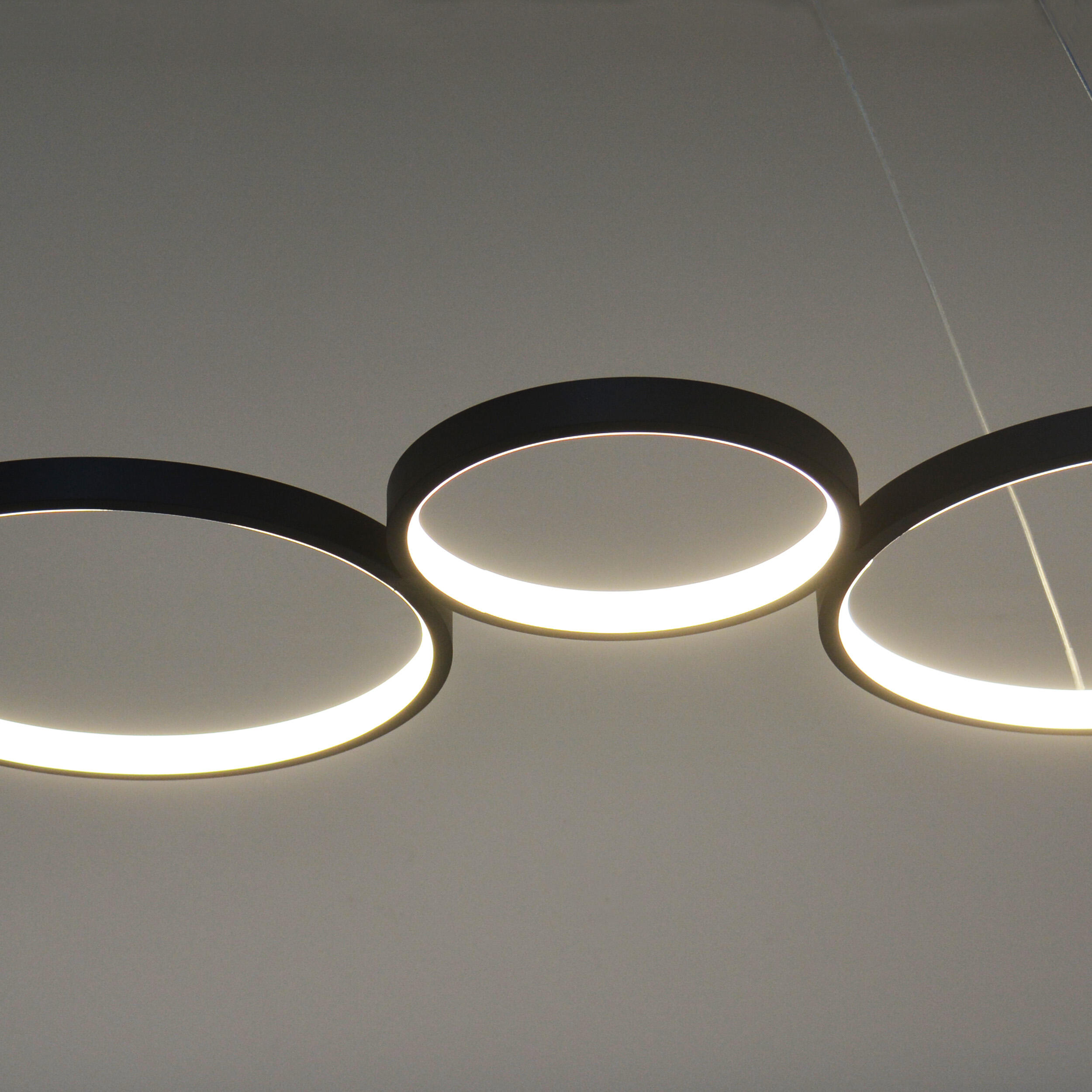 Lampa wisząca Flamenco czarna 36 W LED Sanico - 4