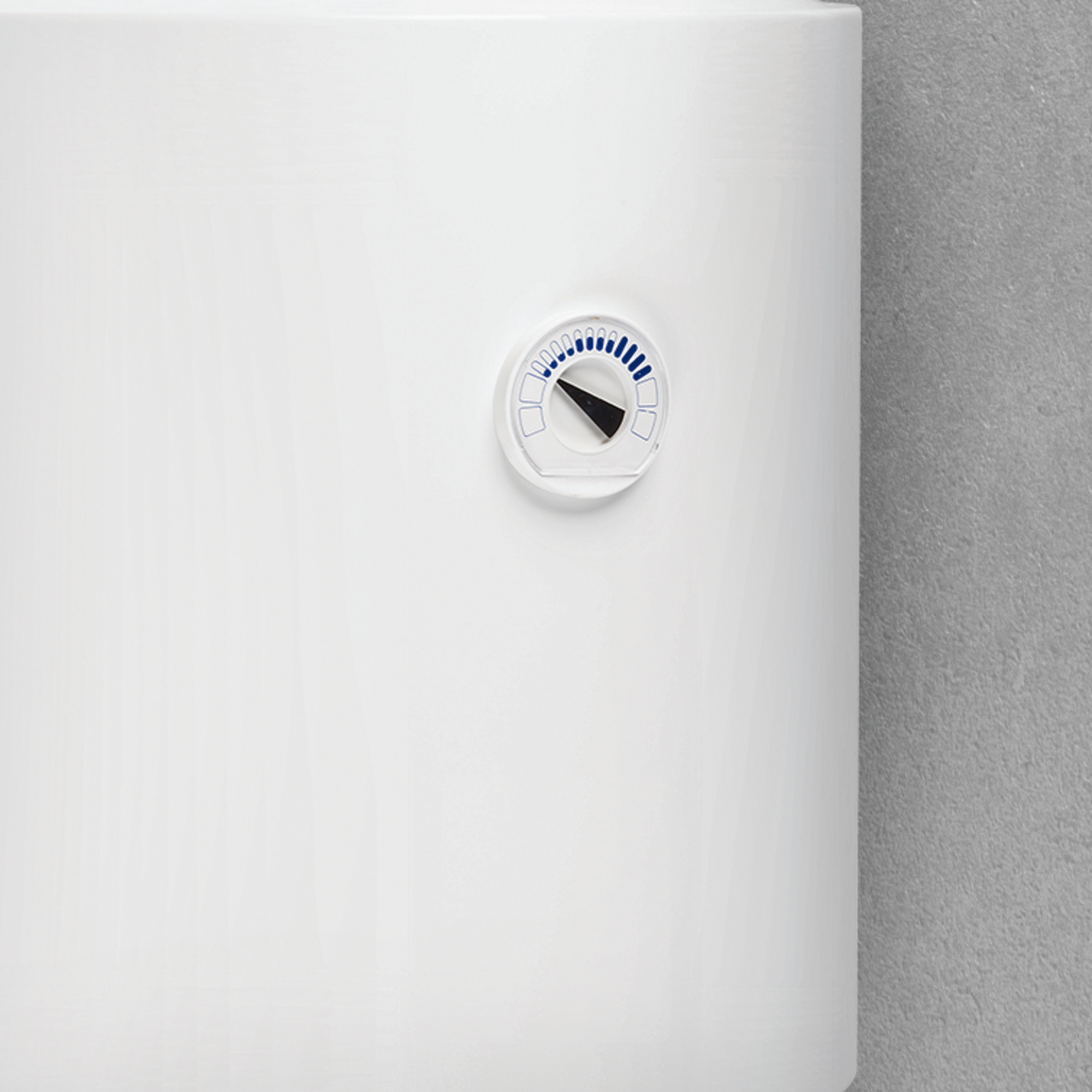 Termostat elektrycznego podgrzewacza wody Ariston Ecofix.