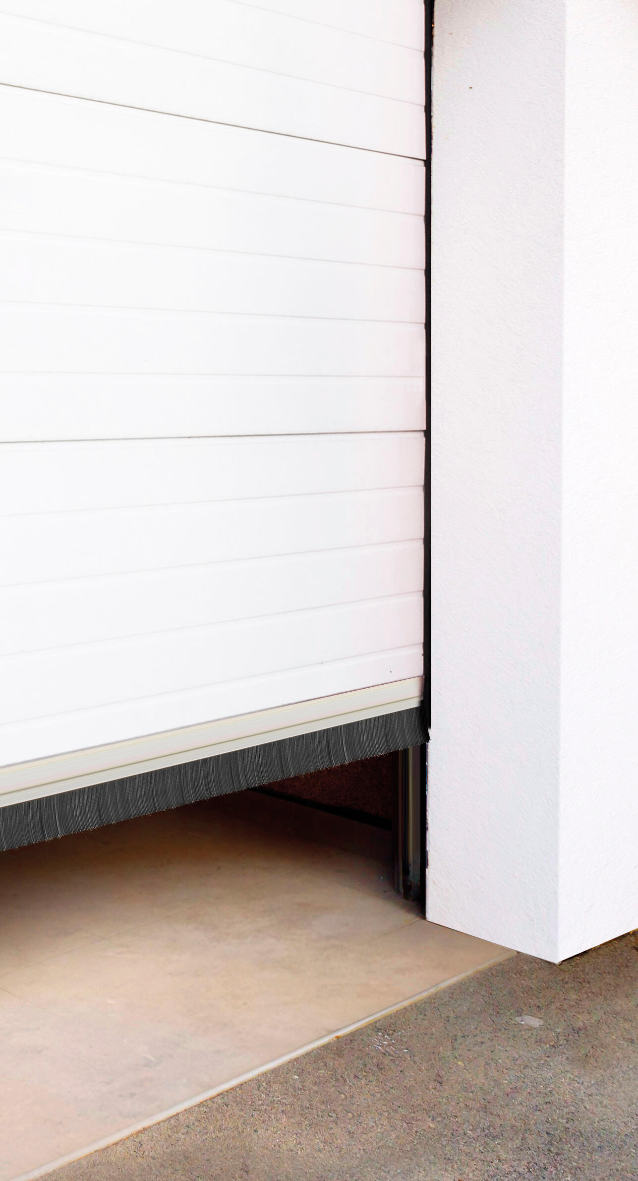 Bas de porte de garage à visser brosse AXTON, L. 250 cm aluminium - 3