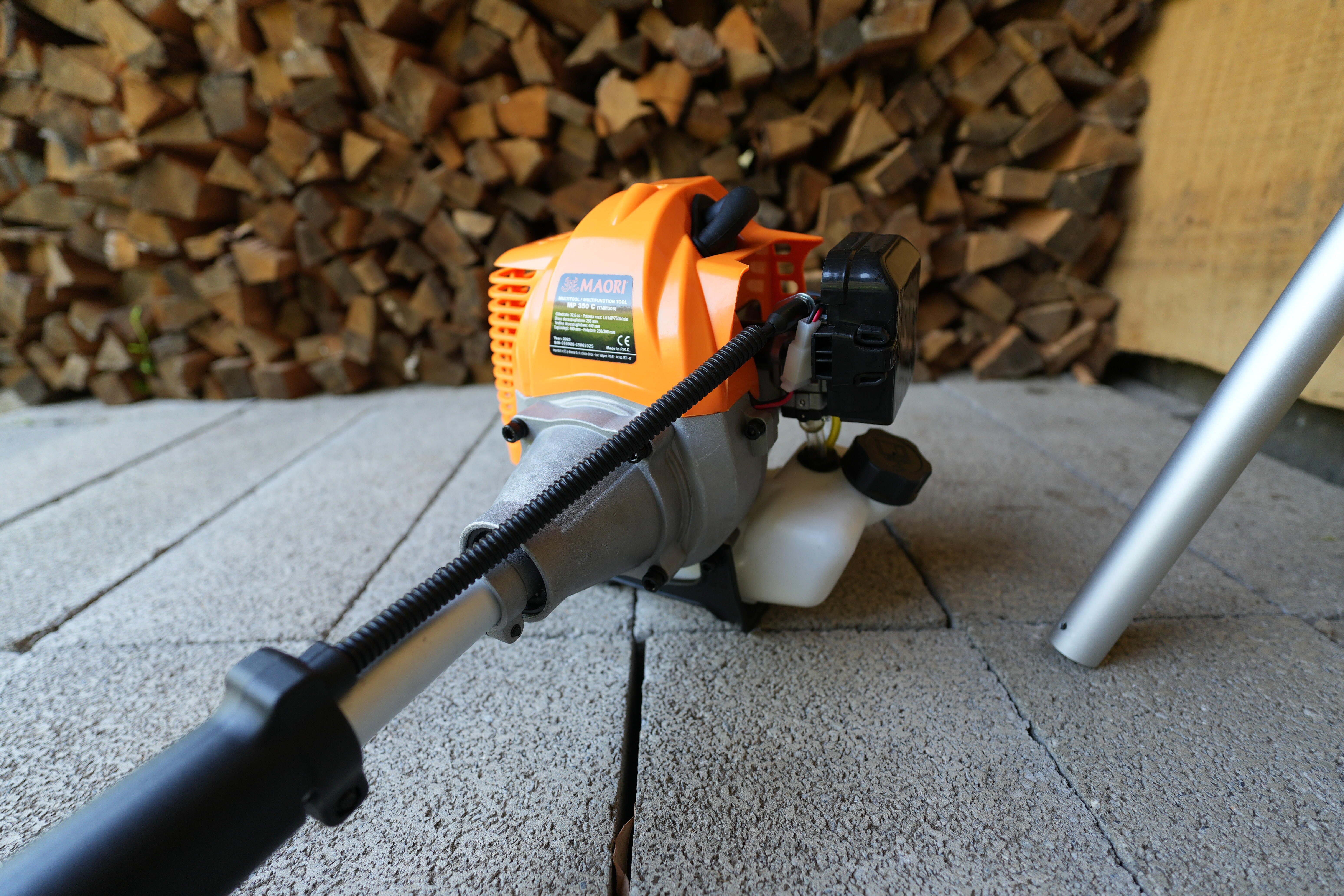 Decespugliatore a scoppio 2 tempi 33 cm³ Multitool maori impugnatura a d con testa in nylon 2 fili - 17