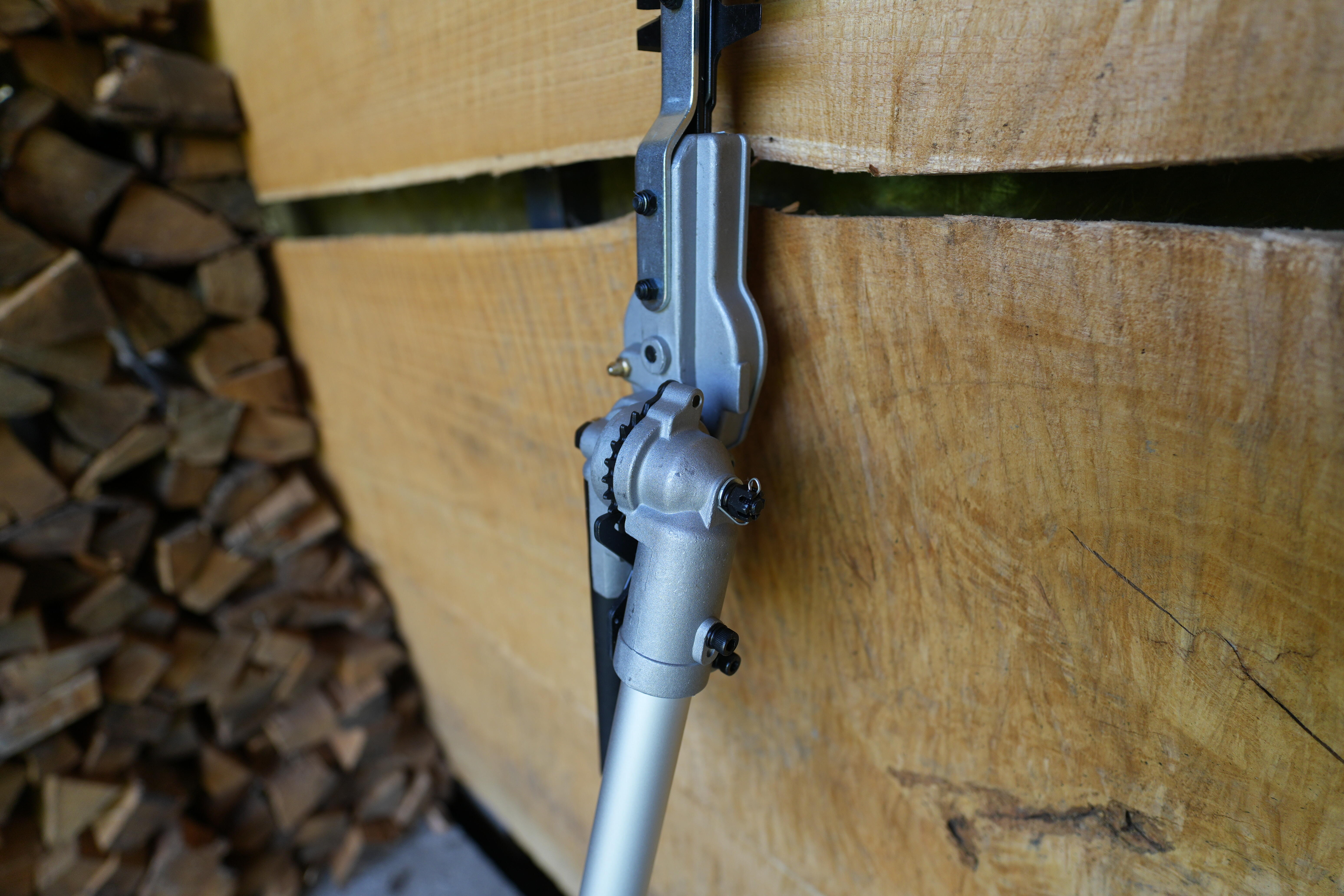 Decespugliatore a scoppio 2 tempi 33 cm³ Multitool maori impugnatura a d con testa in nylon 2 fili - 12