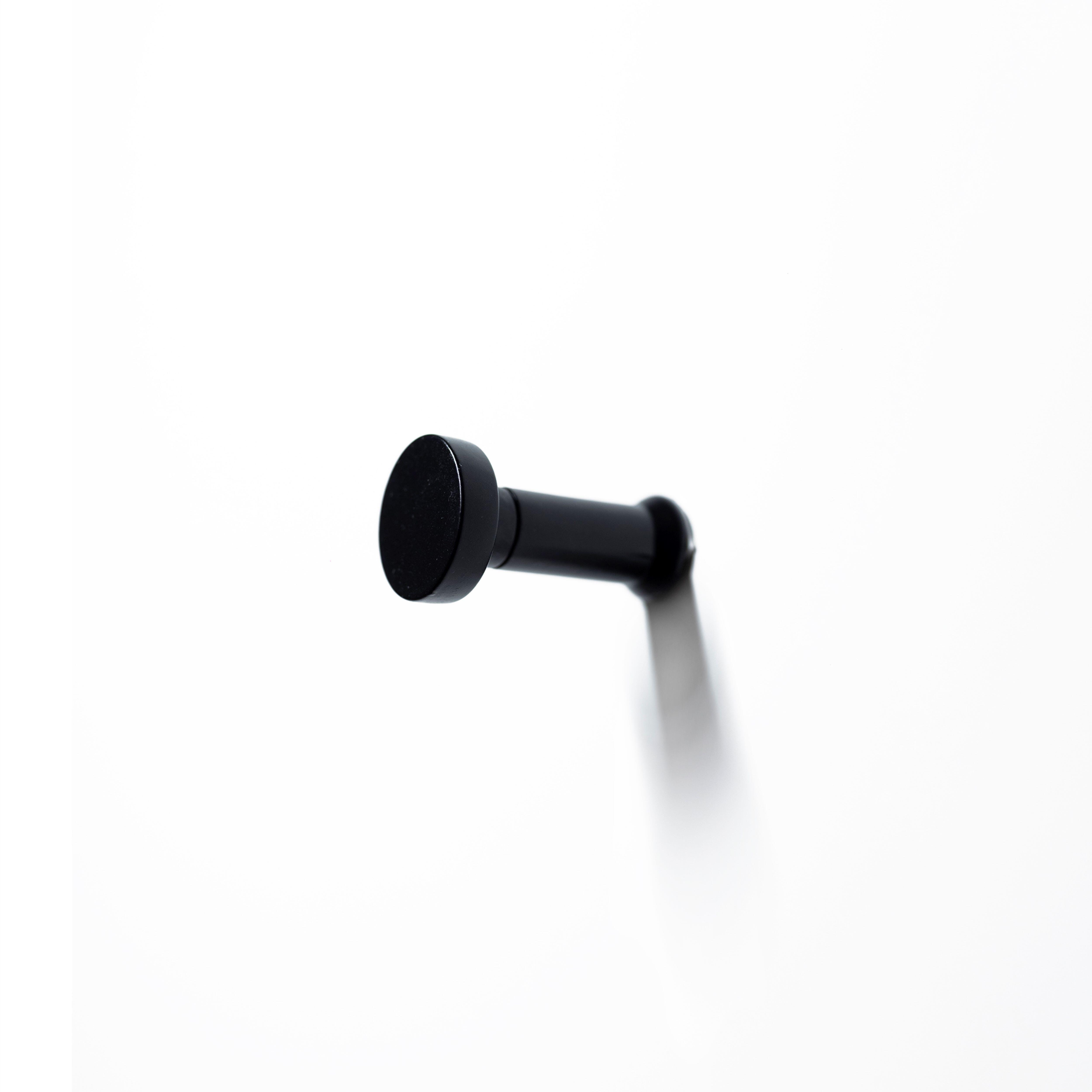 COLGADOR ZAMAK ACABADO NEGRO MATE MOD C700 2 UDS - 7