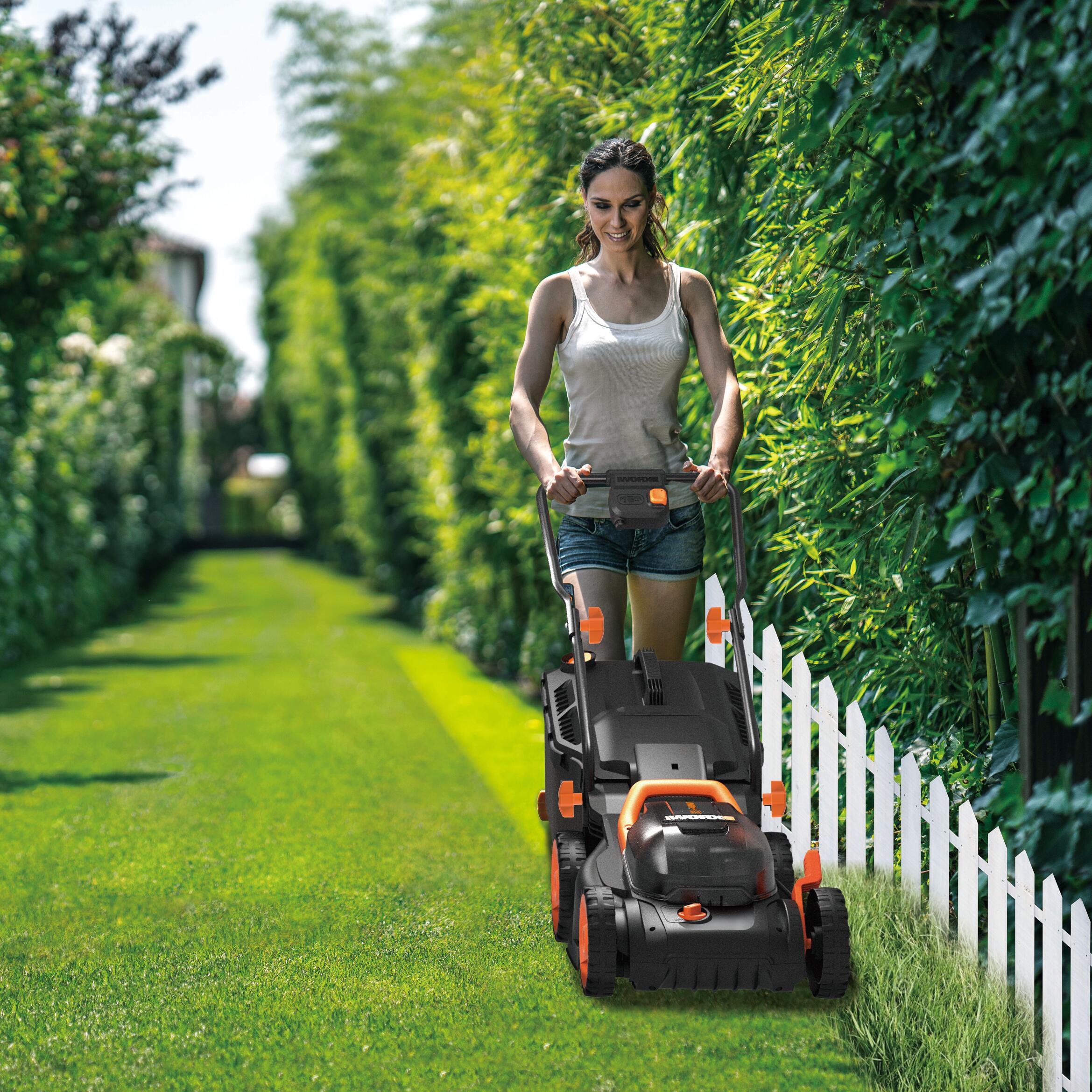 Tagliaerba a batteria a velocità non regolabile WORX Powershare