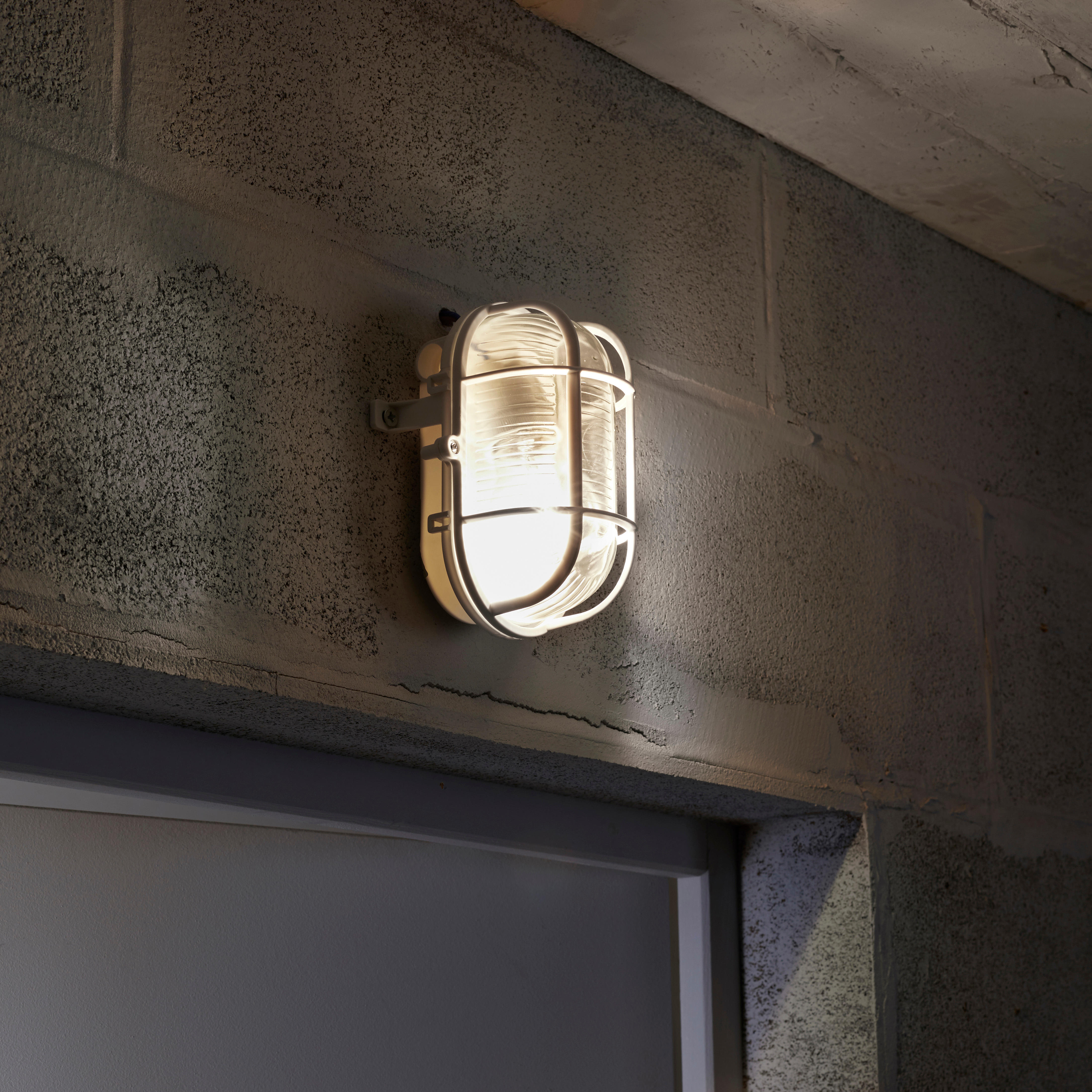Aplique exterior inspire oval rejilla blanco 60 lm