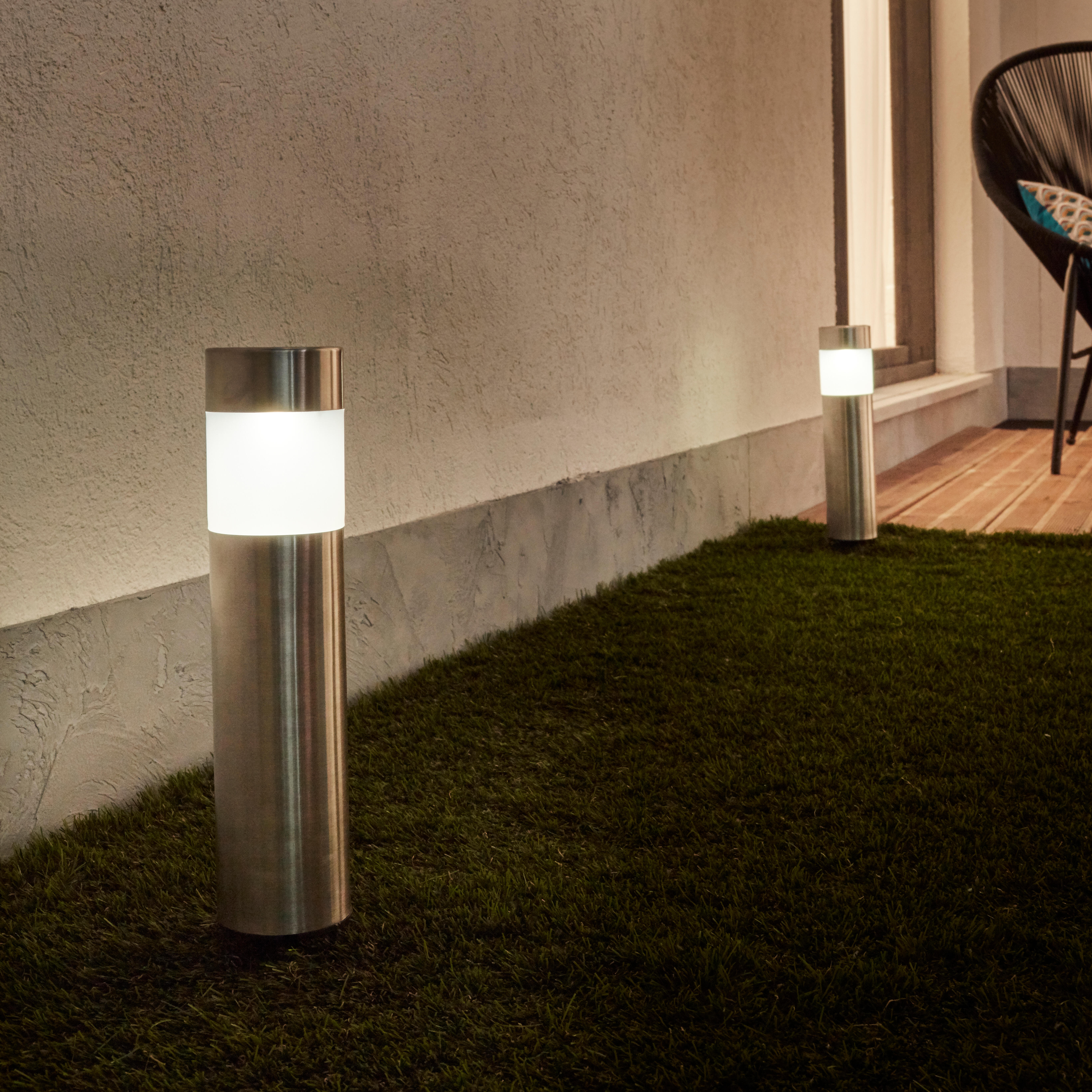 Pack de 2 balizas de jardín solar exterior LED acero gris INSPIRE Praia IP44 con sensor crepuscular - 2