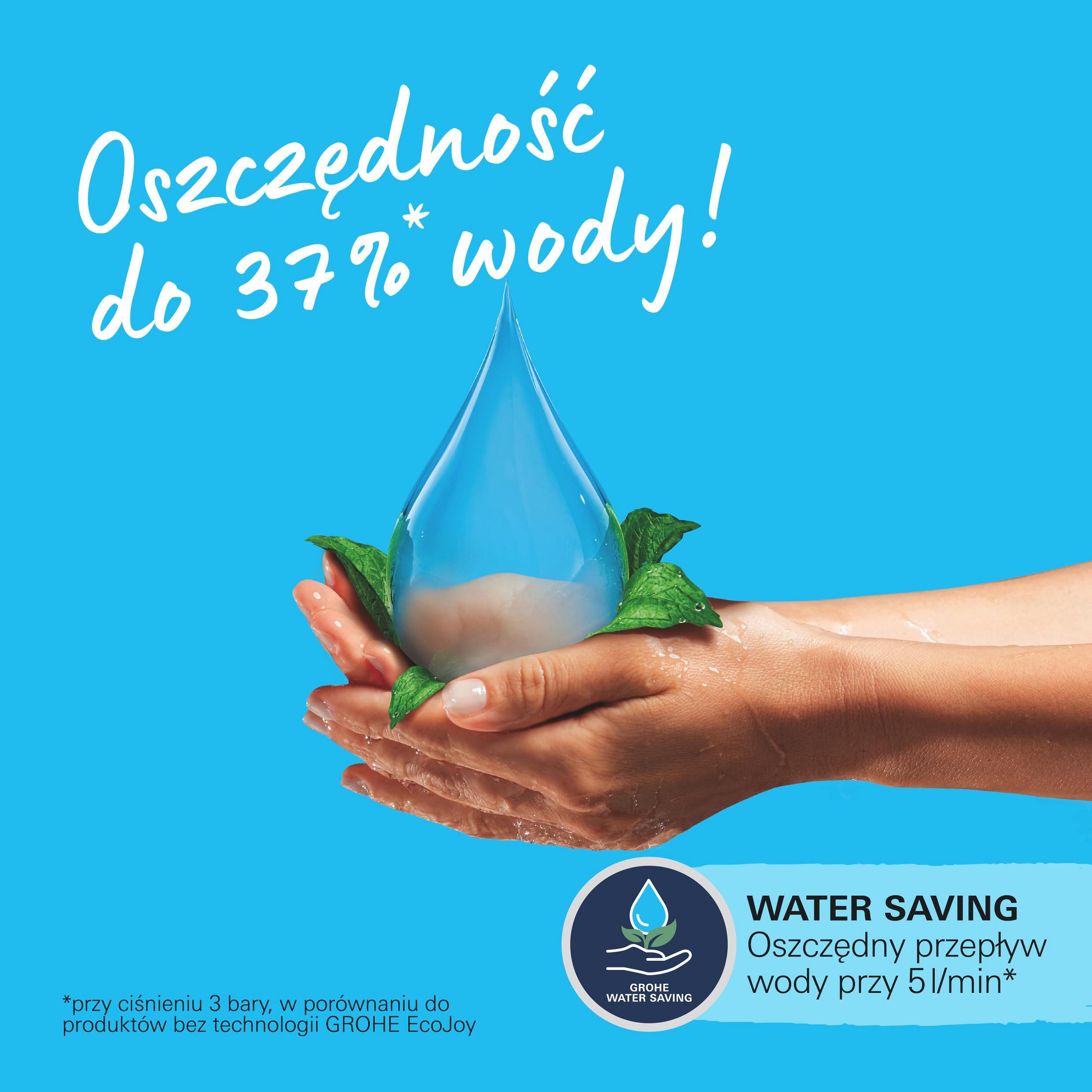 Kropla wody na dłoniach symbolizująca oszczędność. - 1