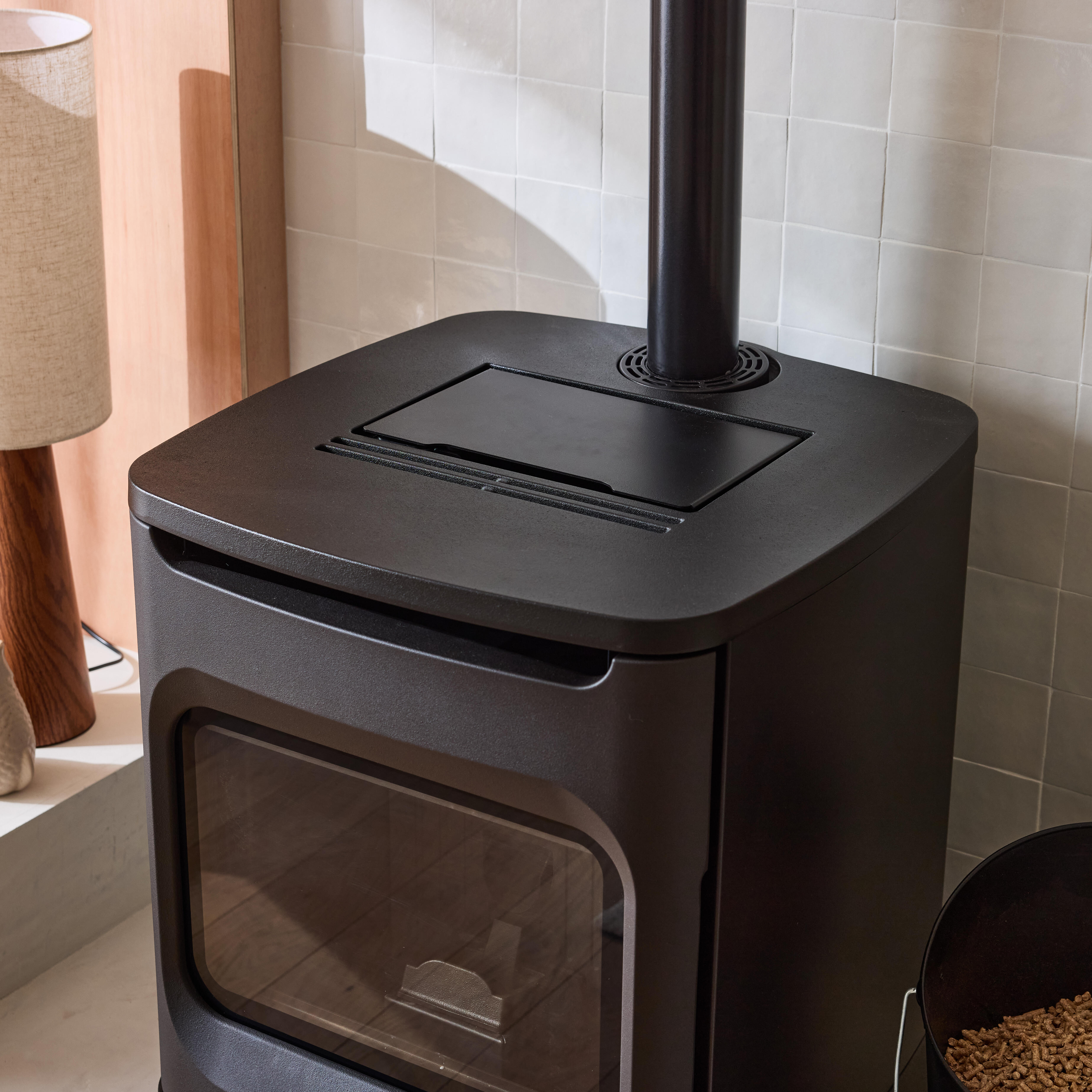 Poêle à granulés FREEPOINT 7023001 noir 6 kW - 7