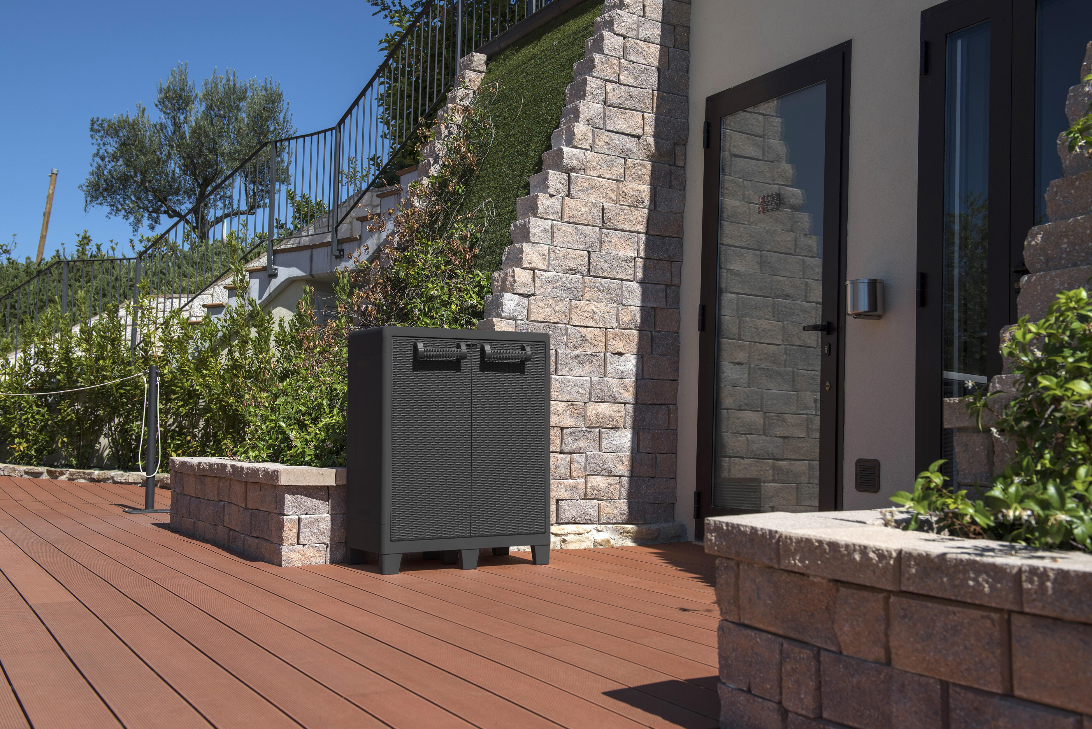 Armario de polipropileno para exterior TOOMAX 084 78 x 101 x 49 cm gris - 2