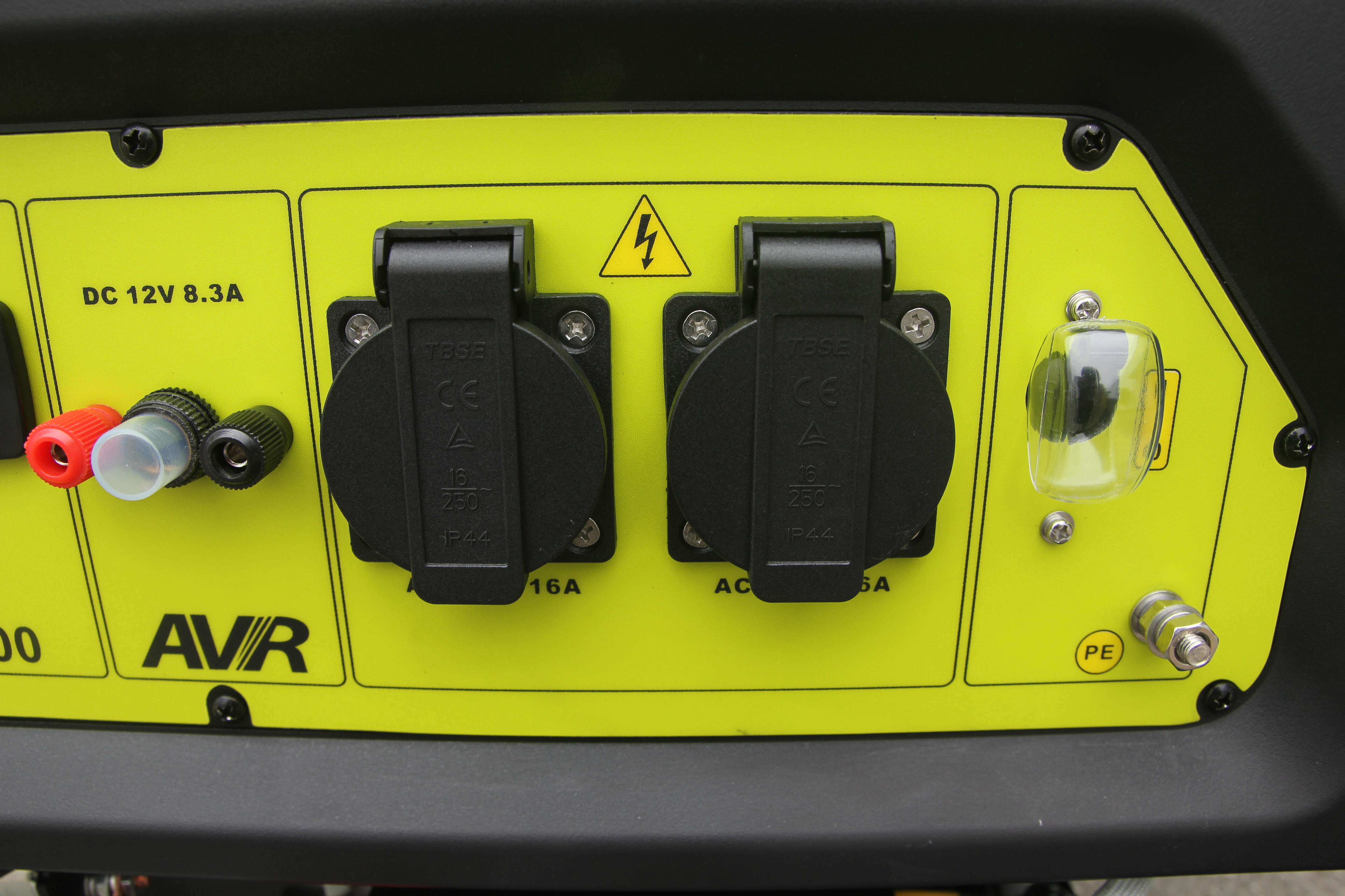 Gerador a gasolina com AVR arranque elétrico 2900W/2700W Pramac EPW3000 - 12