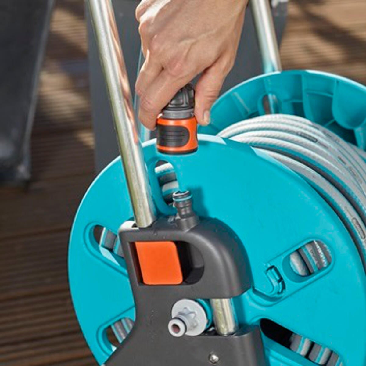 Carro y manguera equipada con ruedas GARDENA de 25m de 13mm de ø - 18