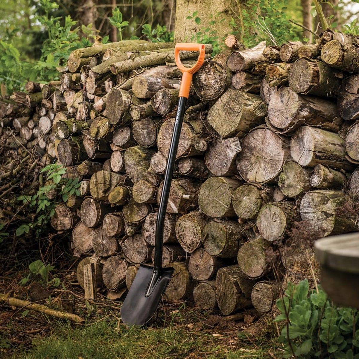 Vanga in acciaio FISKARS Solid a punta c/manico 117 cm - 4