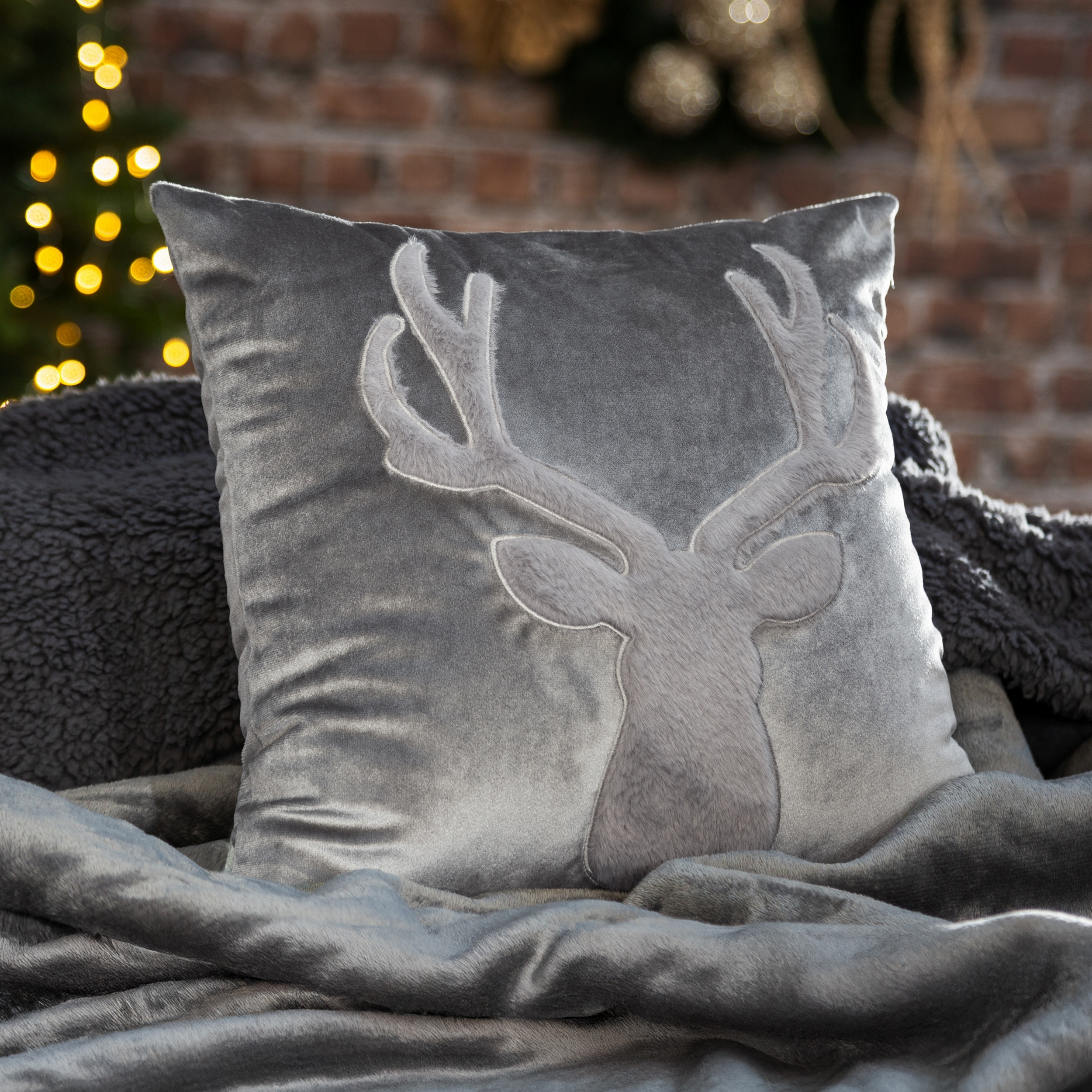 Poszewka na poduszkę świąteczna Renifer stalowo-szara 45 x 45 cm - 2