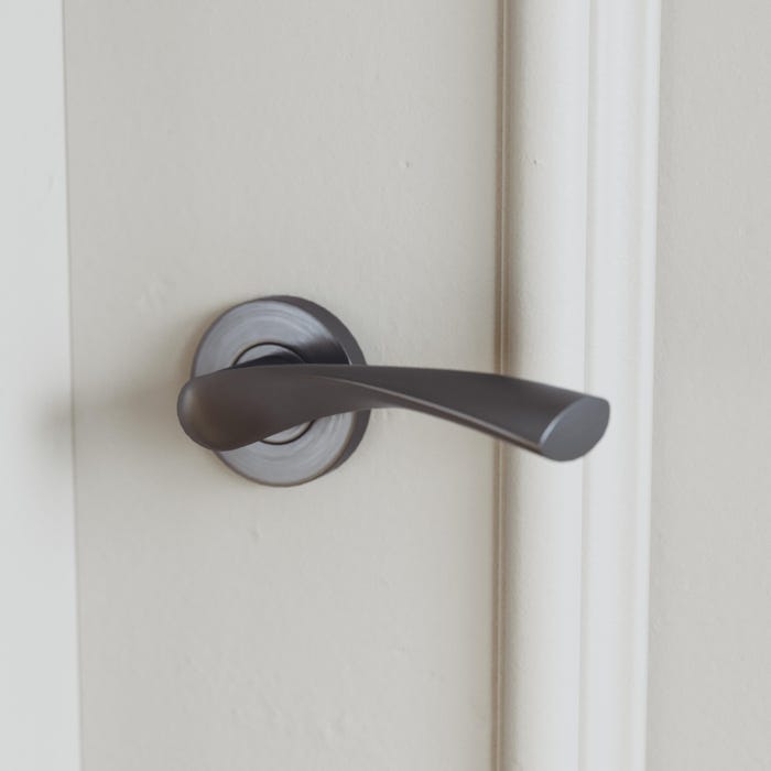 poignée de porte sur rosace plusieurs finitions 