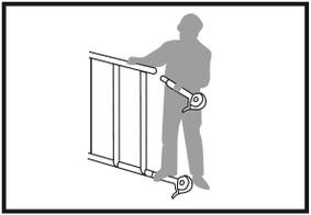 introduce las ruedas en las patas ajustables