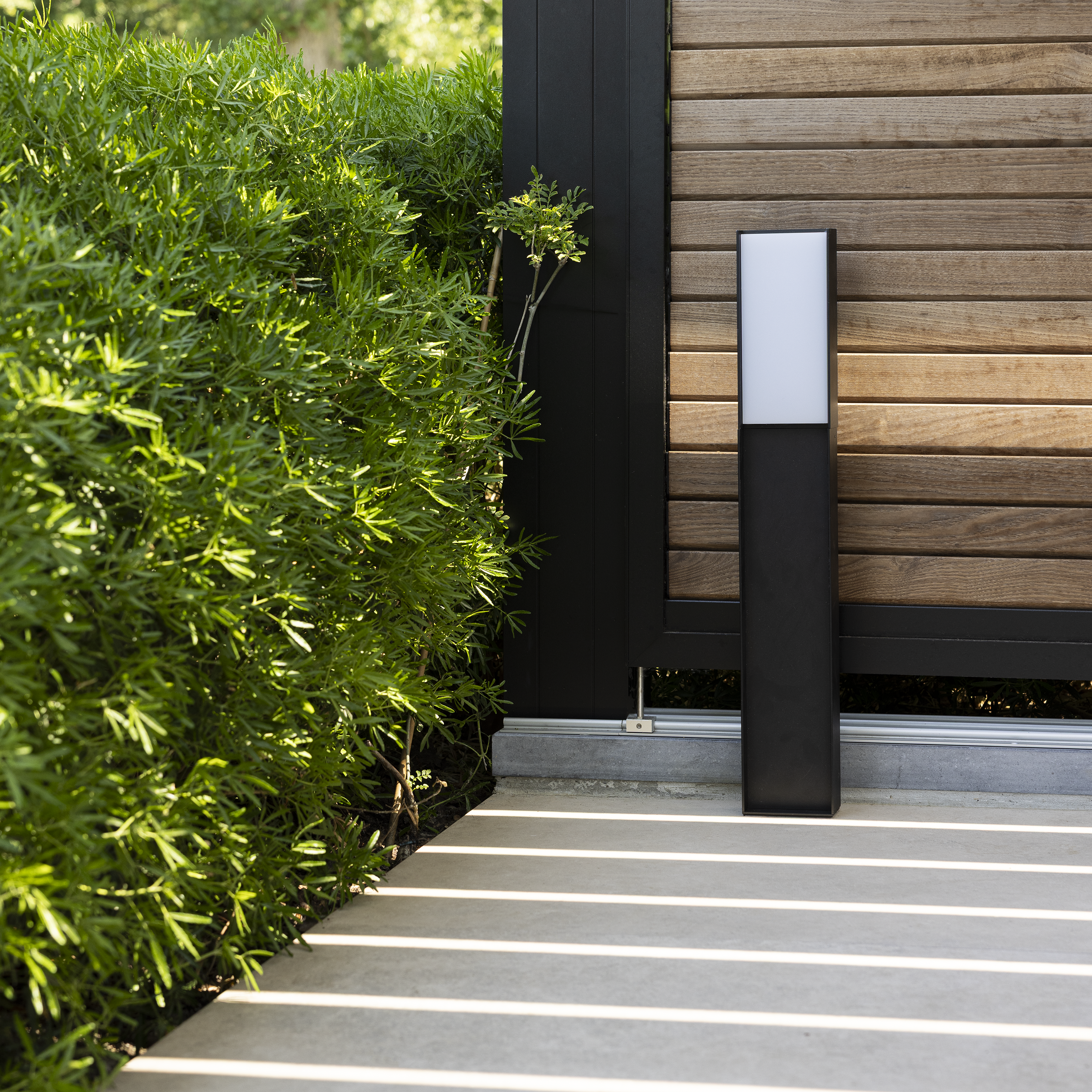 Baliza de jardín LED exterior CIZUR INSPIRE 65 cm 2850 lm negro resistencia IP65 - 15