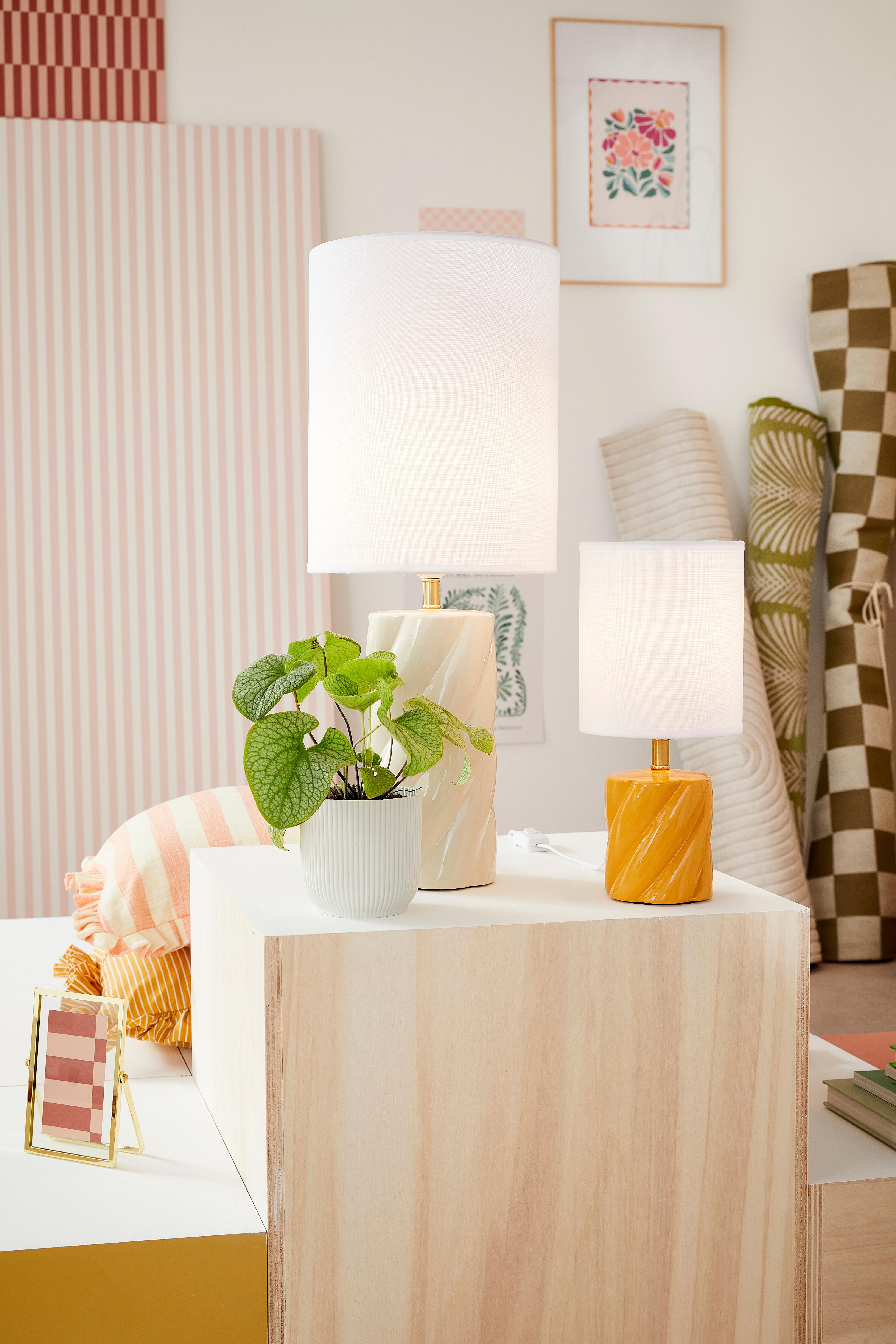 Papier peint intissé Rayure INSPIRE rose - 4