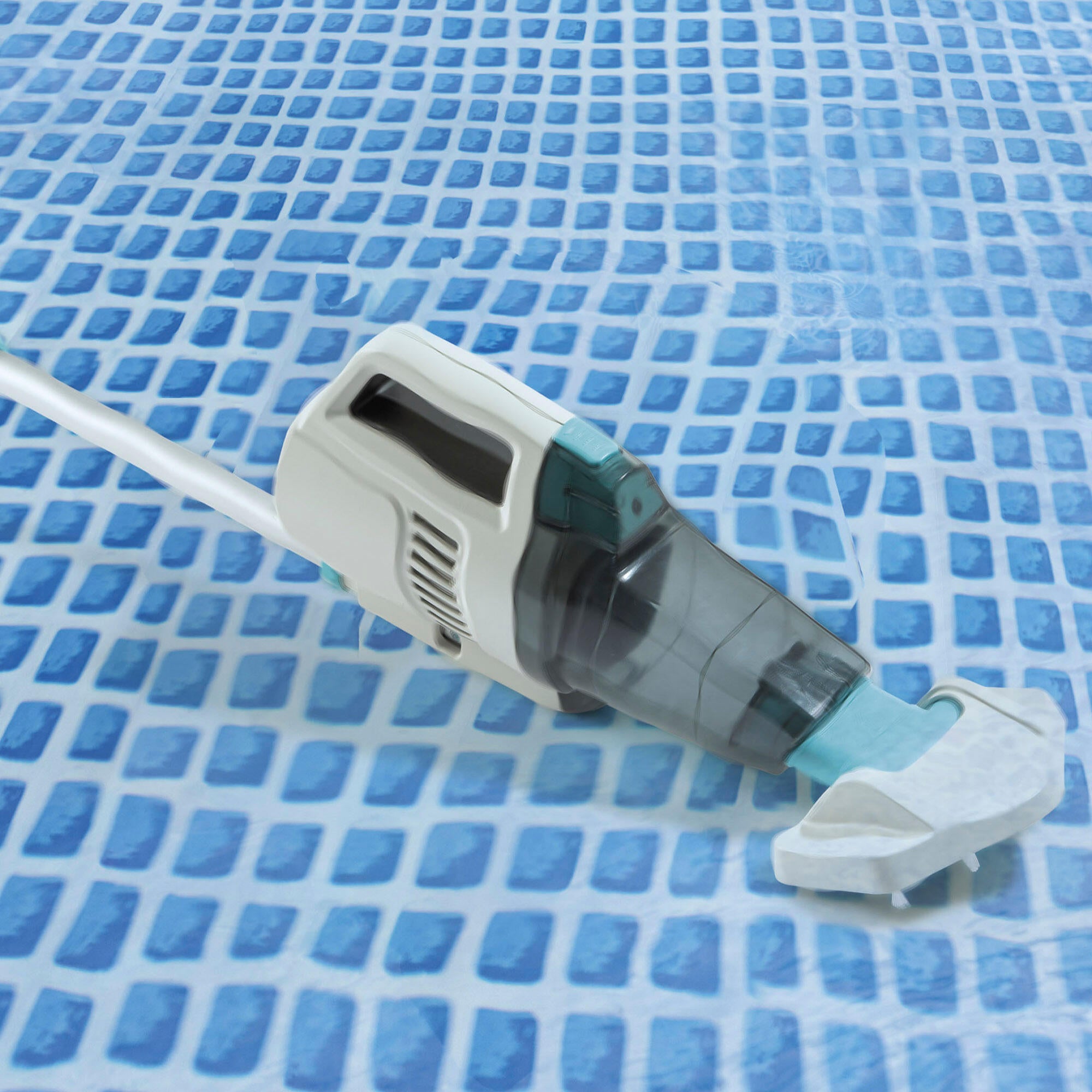 Limpiafondos a batería INTEX Aspiradora Manual Recargable para fondo y escalera con autonomía de 90 min - 7