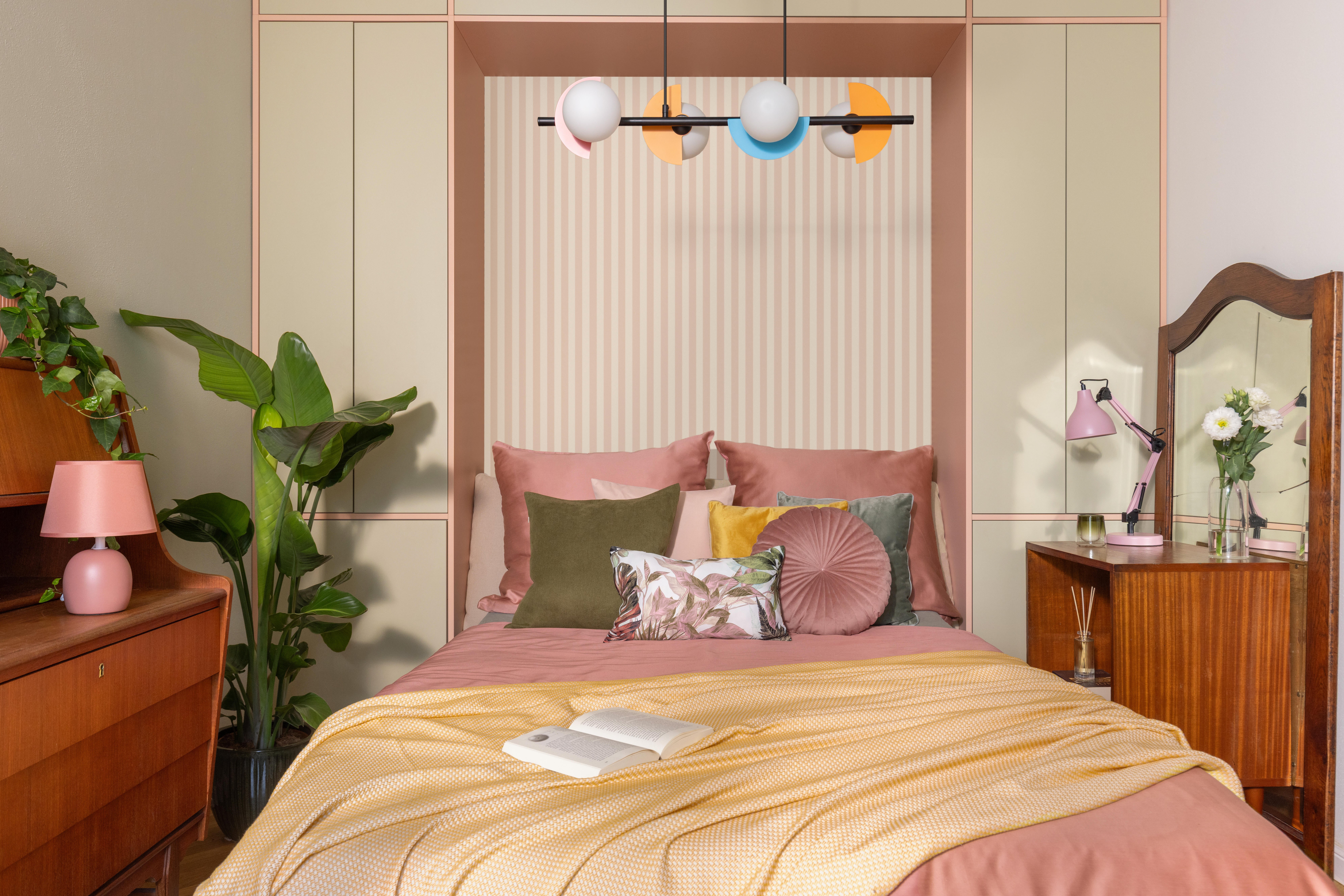 Poduszka okrągła welurowa Tony Bistro różowa śr. 40 cm Inspire - 8