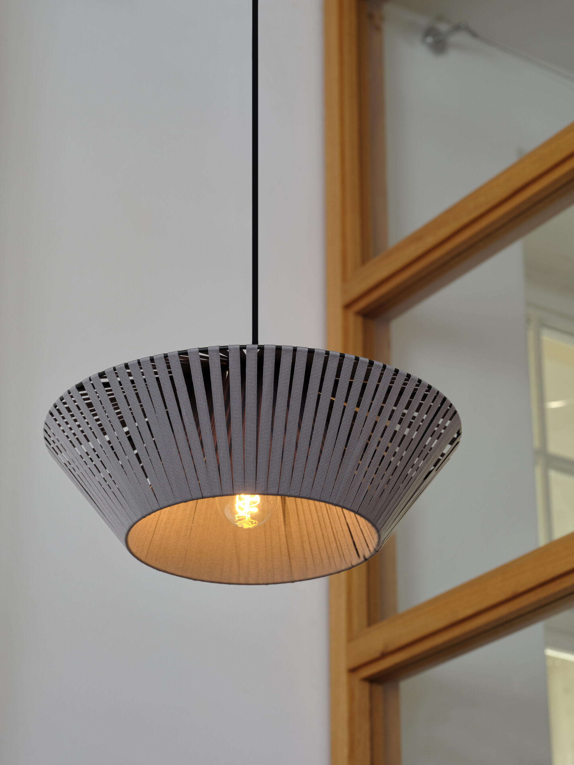 Lámpara de techo colgante de poliéster gris y plata 1 luz e27 stripes ø40.5 cm