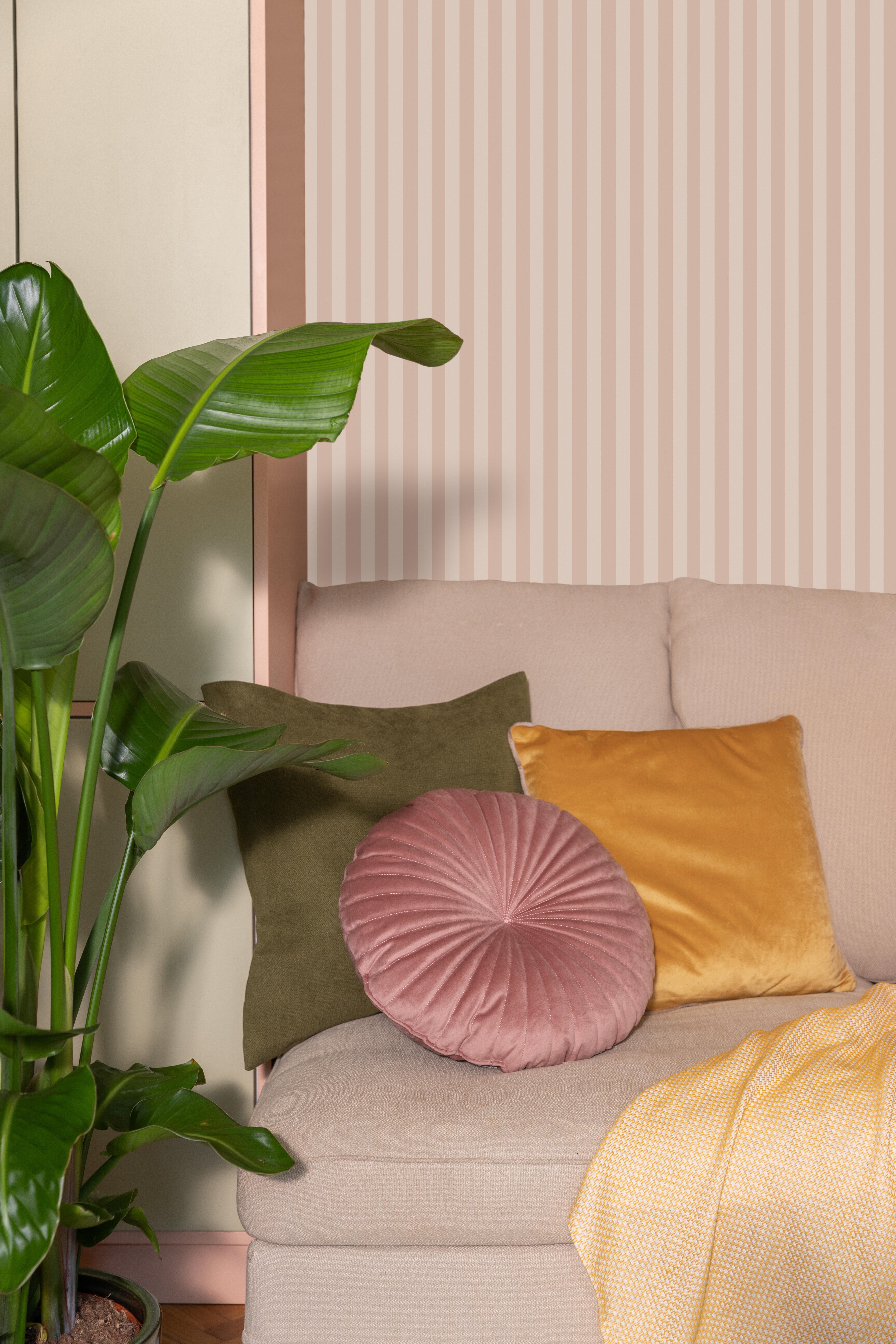 Poszewka na poduszkę welurowa Tony żółta 45 x 45 cm Inspire - 4