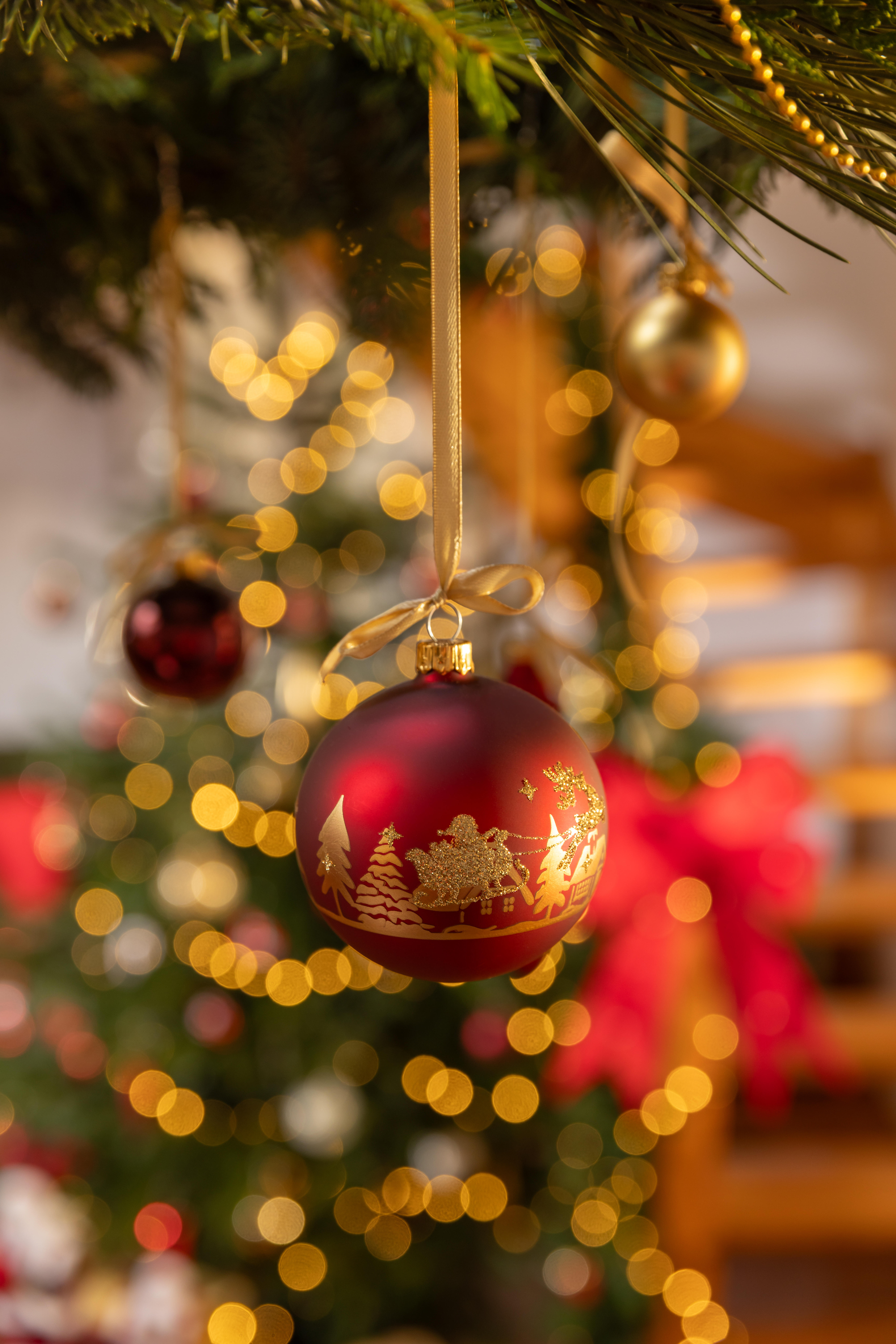 Korale świąteczne 10m x 8mm złote - 2