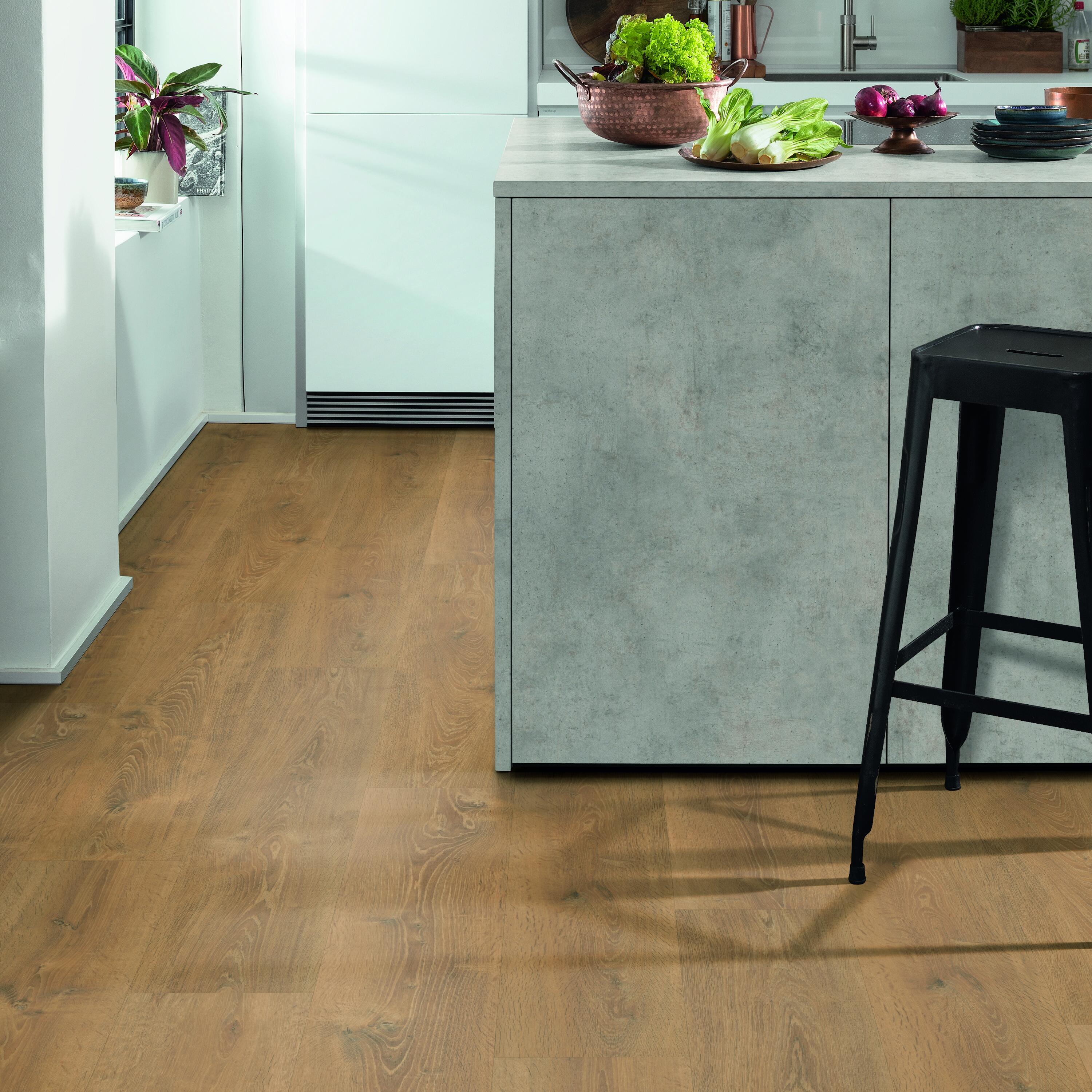 Panele podłogowe laminowane wodoodporne z podkładem AC5 7.5 mm Egger Waltham XL ciemne drewno - 2