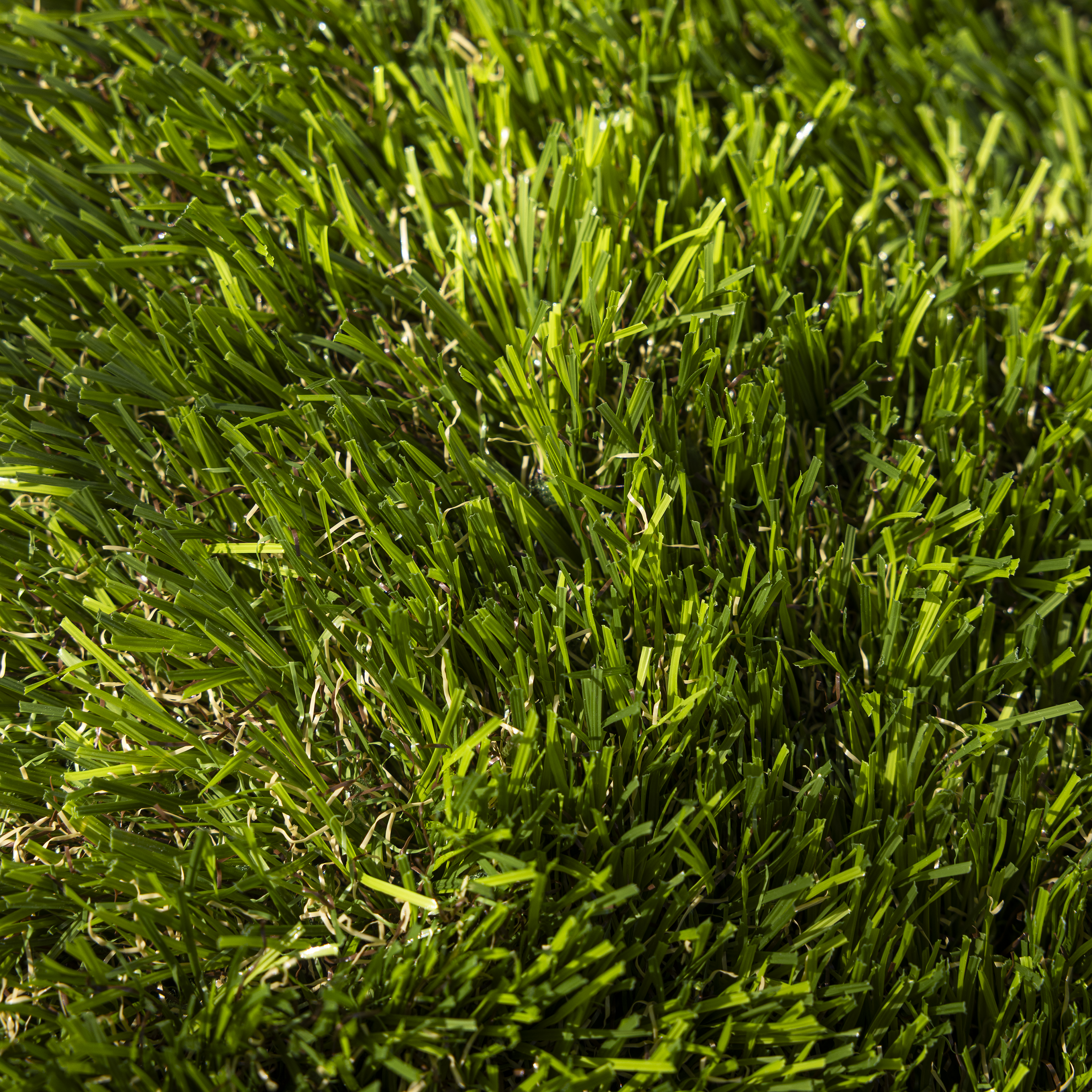 Rollo césped artificial NATERIAL Panamá 1x5m 35 mm de altura de fibras y 16800 puntadas m² - 17