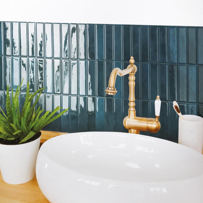 revestimiento baño azul